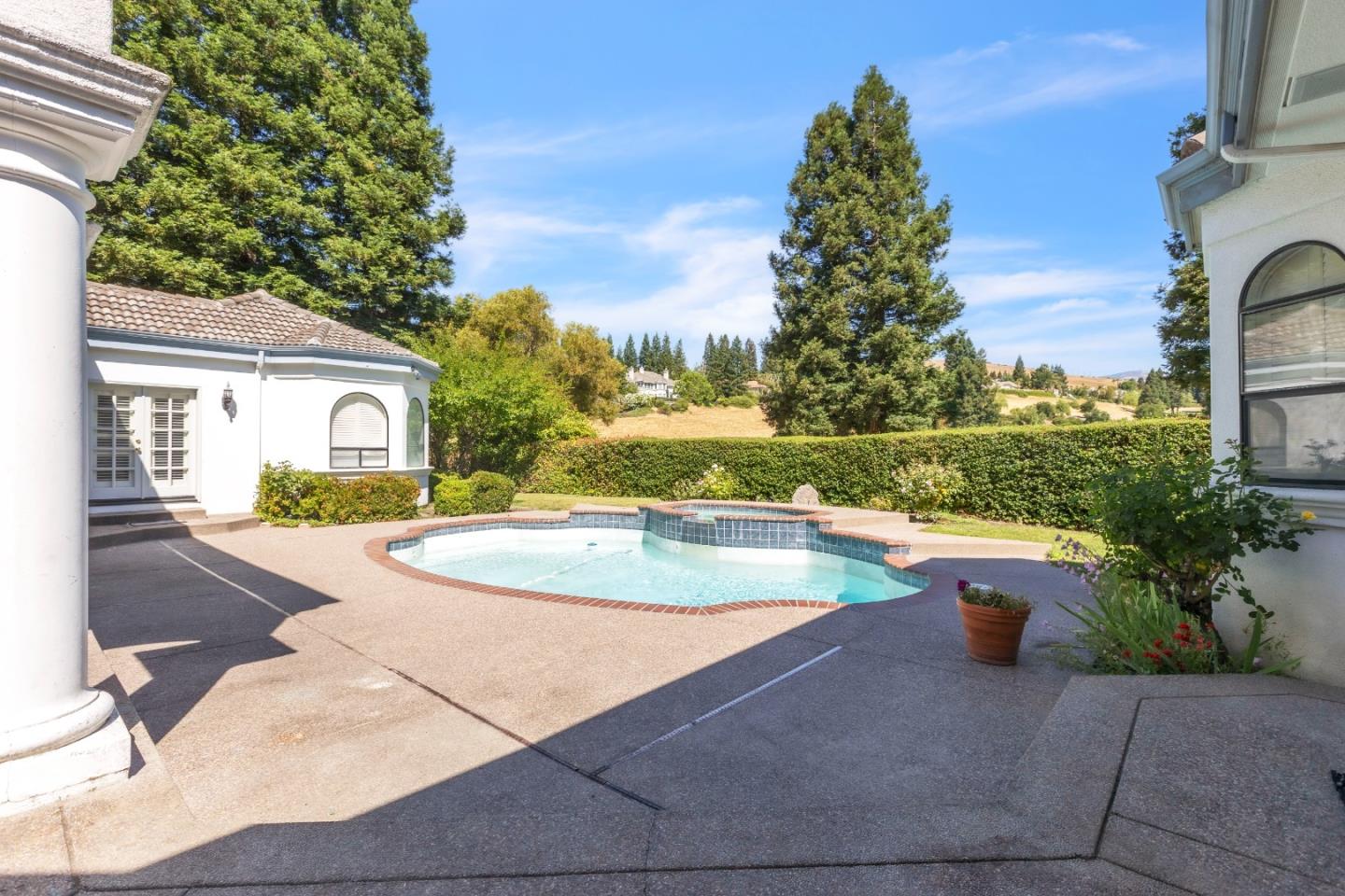 Detail Gallery Image 12 of 27 For 4443 Deer Field Way, Danville,  CA 94506 - 3 Beds | 4/1 Baths