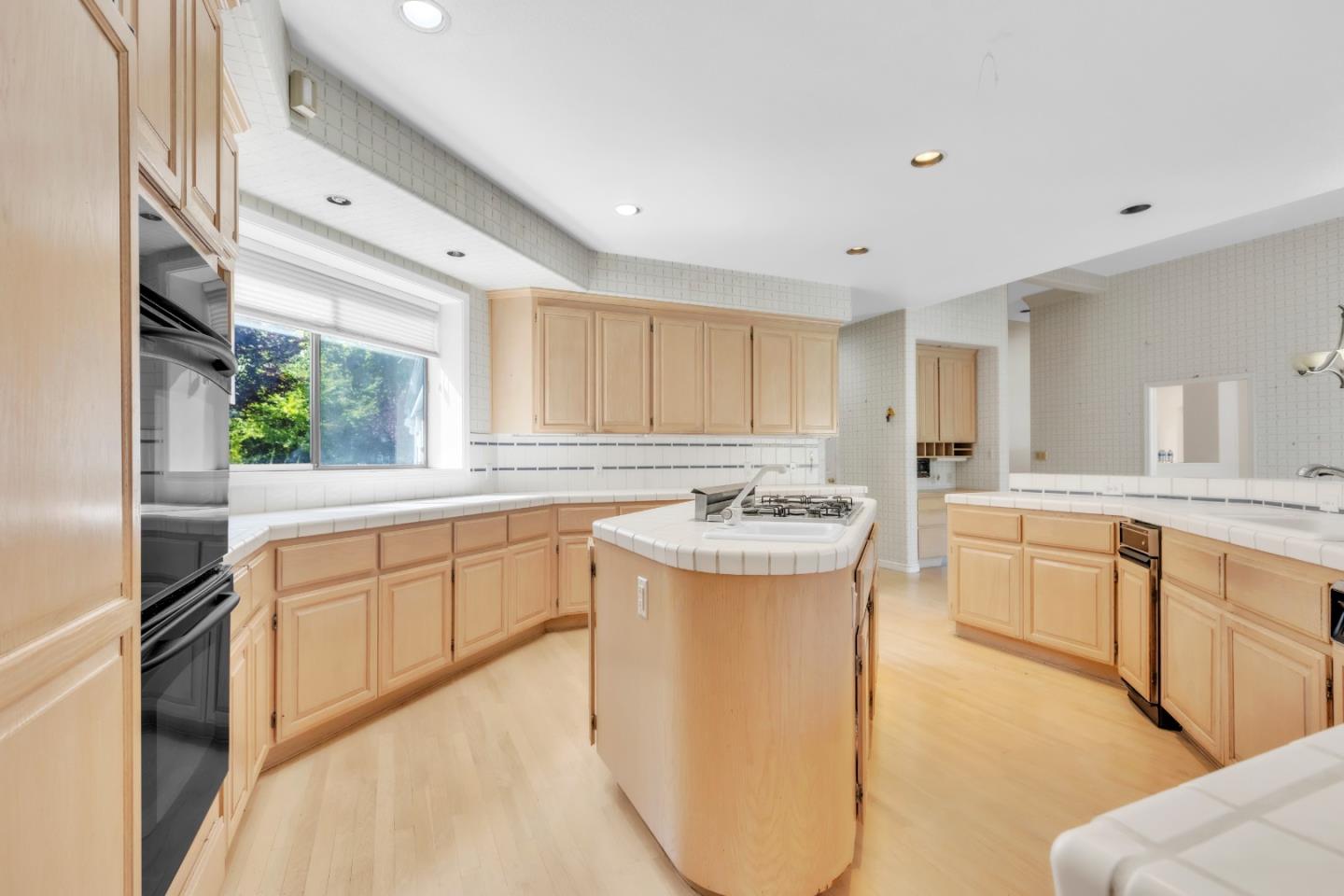 Detail Gallery Image 15 of 27 For 4443 Deer Field Way, Danville,  CA 94506 - 3 Beds | 4/1 Baths