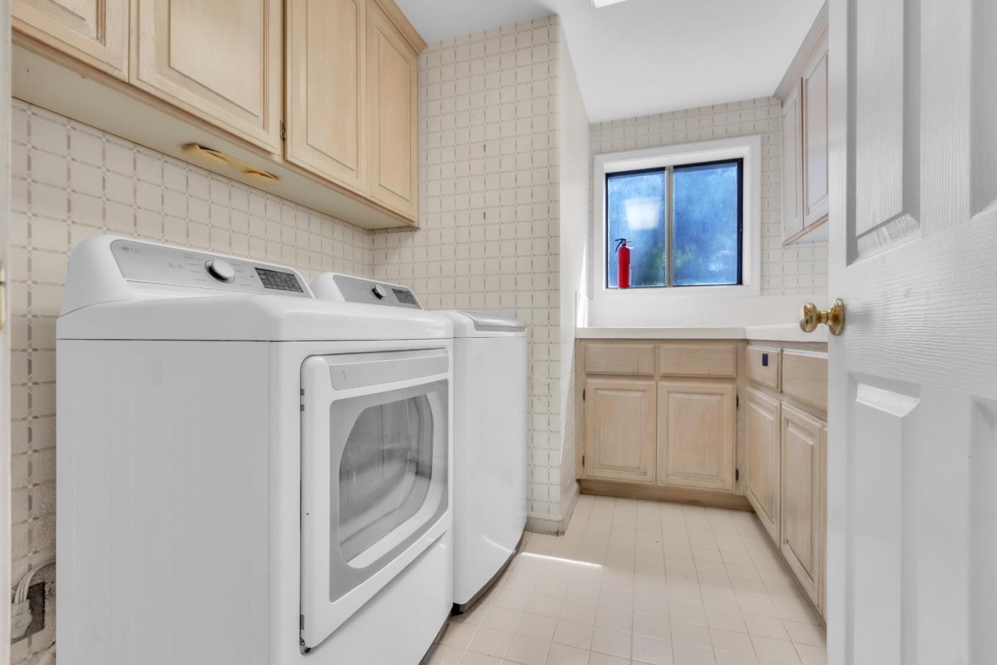 Detail Gallery Image 18 of 27 For 4443 Deer Field Way, Danville,  CA 94506 - 3 Beds | 4/1 Baths