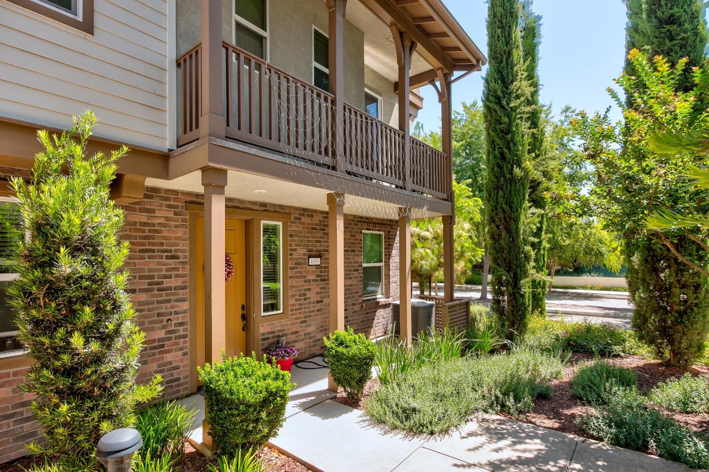 Detail Gallery Image 1 of 31 For 4053 Clare St, Dublin,  CA 94568 - 4 Beds | 3/1 Baths
