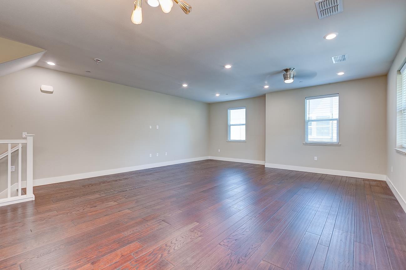 Detail Gallery Image 11 of 31 For 4053 Clare St, Dublin,  CA 94568 - 4 Beds | 3/1 Baths