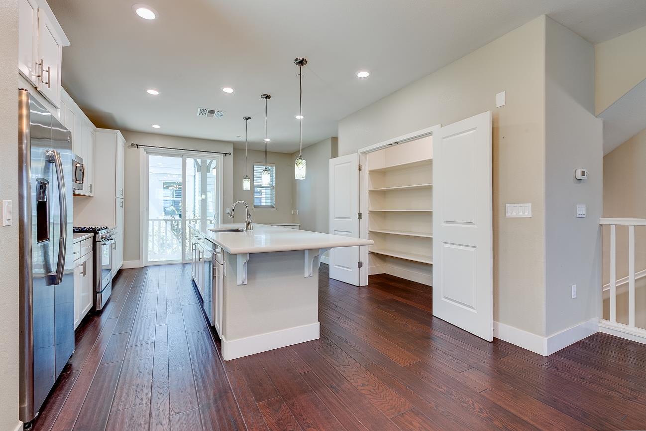 Detail Gallery Image 13 of 31 For 4053 Clare St, Dublin,  CA 94568 - 4 Beds | 3/1 Baths