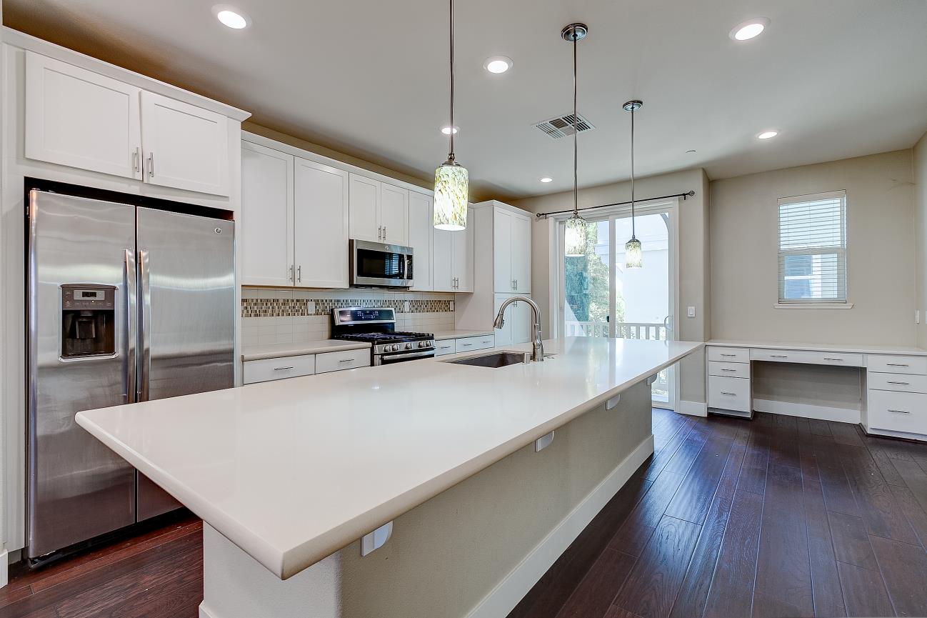 Detail Gallery Image 15 of 31 For 4053 Clare St, Dublin,  CA 94568 - 4 Beds | 3/1 Baths