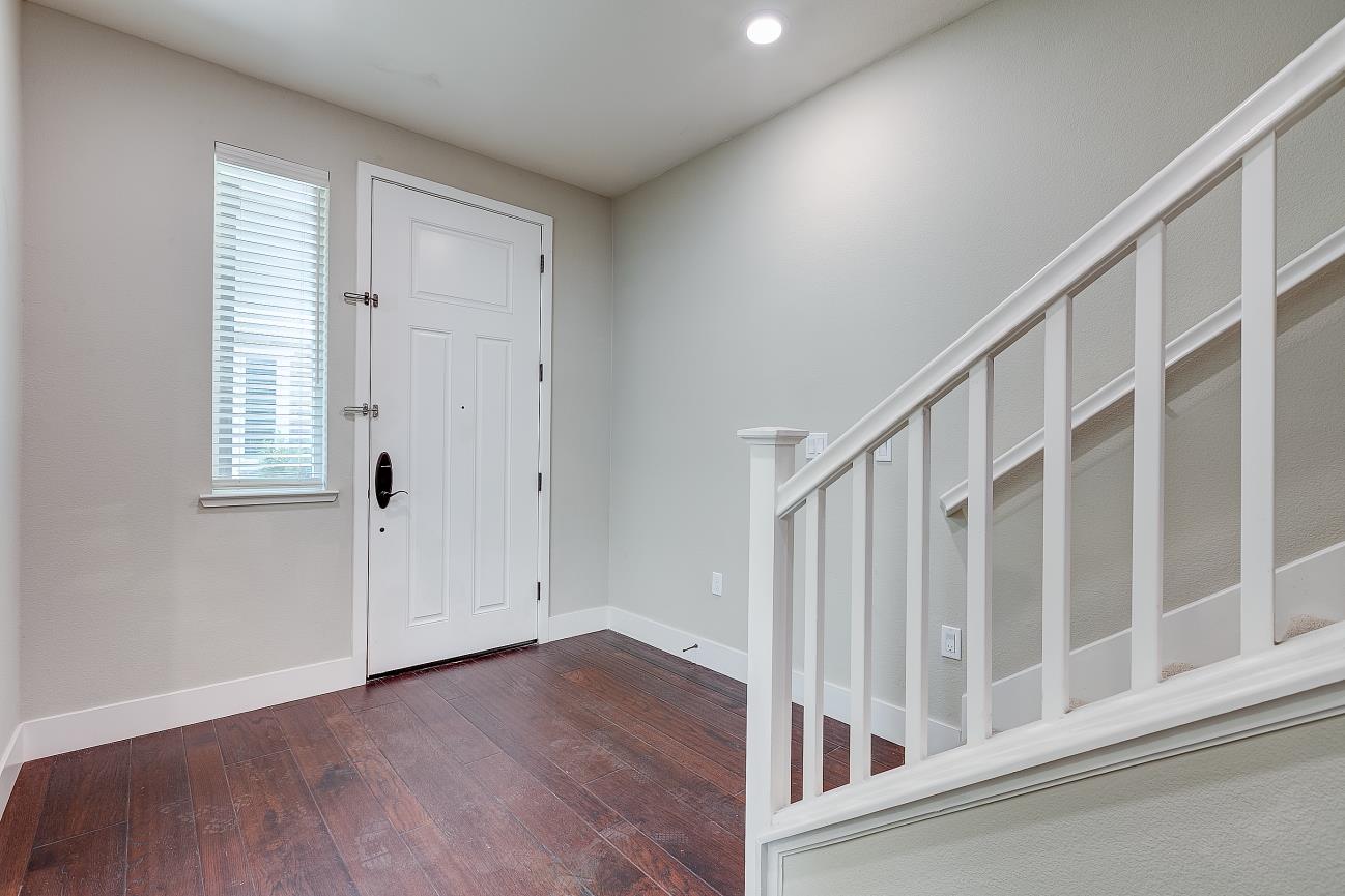 Detail Gallery Image 5 of 31 For 4053 Clare St, Dublin,  CA 94568 - 4 Beds | 3/1 Baths