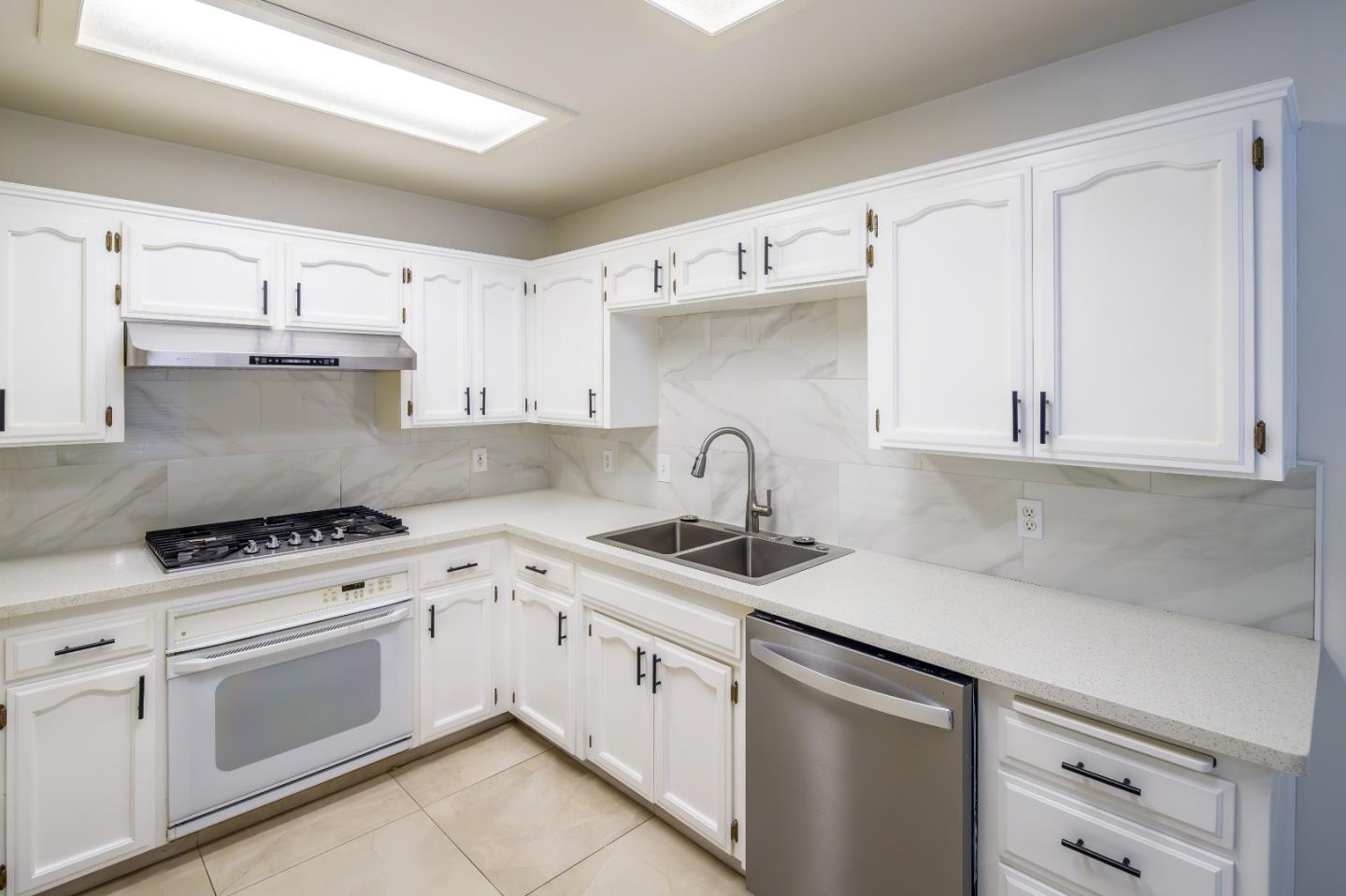 Detail Gallery Image 16 of 27 For 1542 E Alluvial Ave #128,  Fresno,  CA 93720 - 3 Beds | 2 Baths