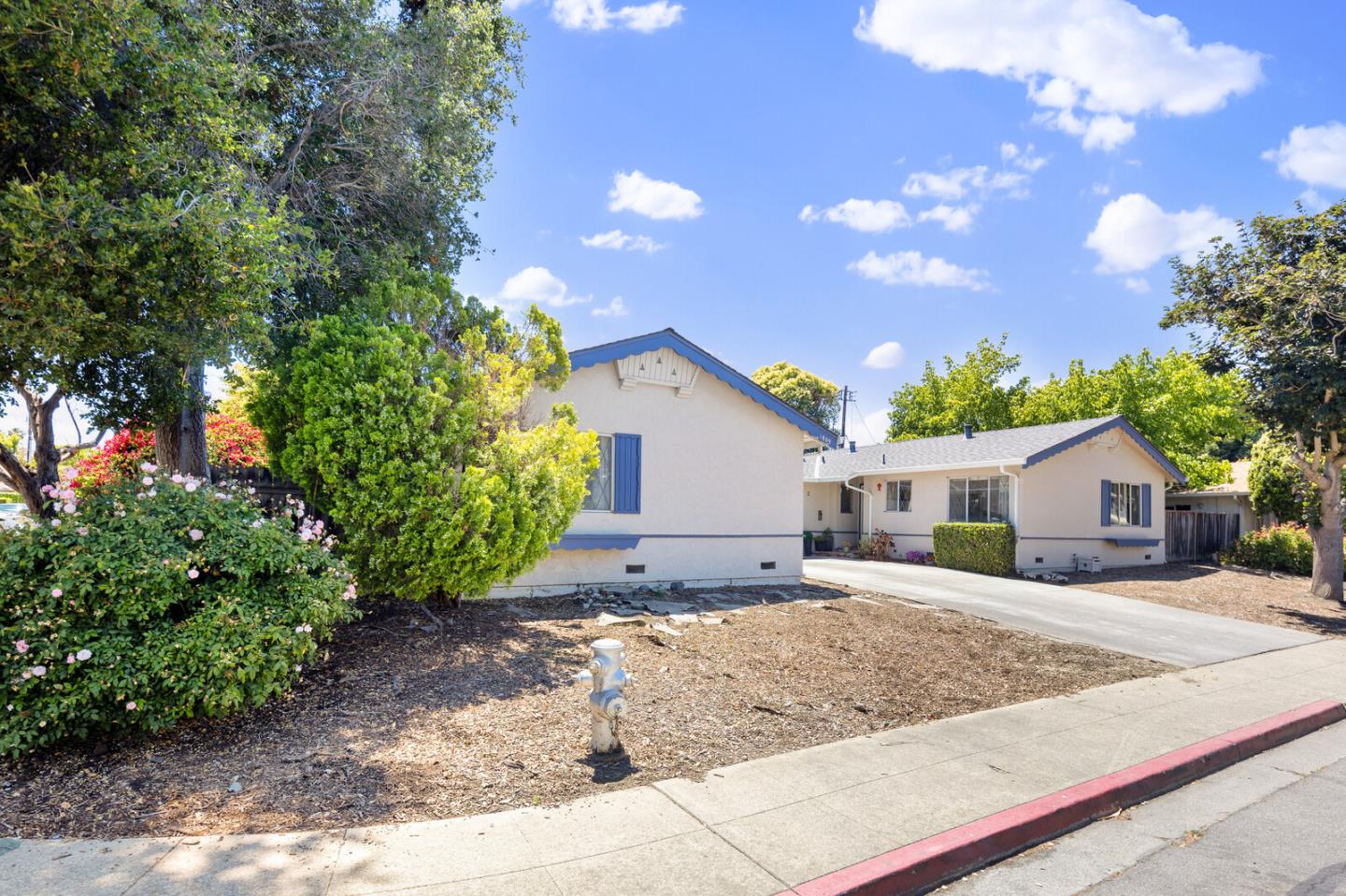 Detail Gallery Image 4 of 29 For 1809 Higdon Ave, Mountain View,  CA 94041 - – Beds | – Baths