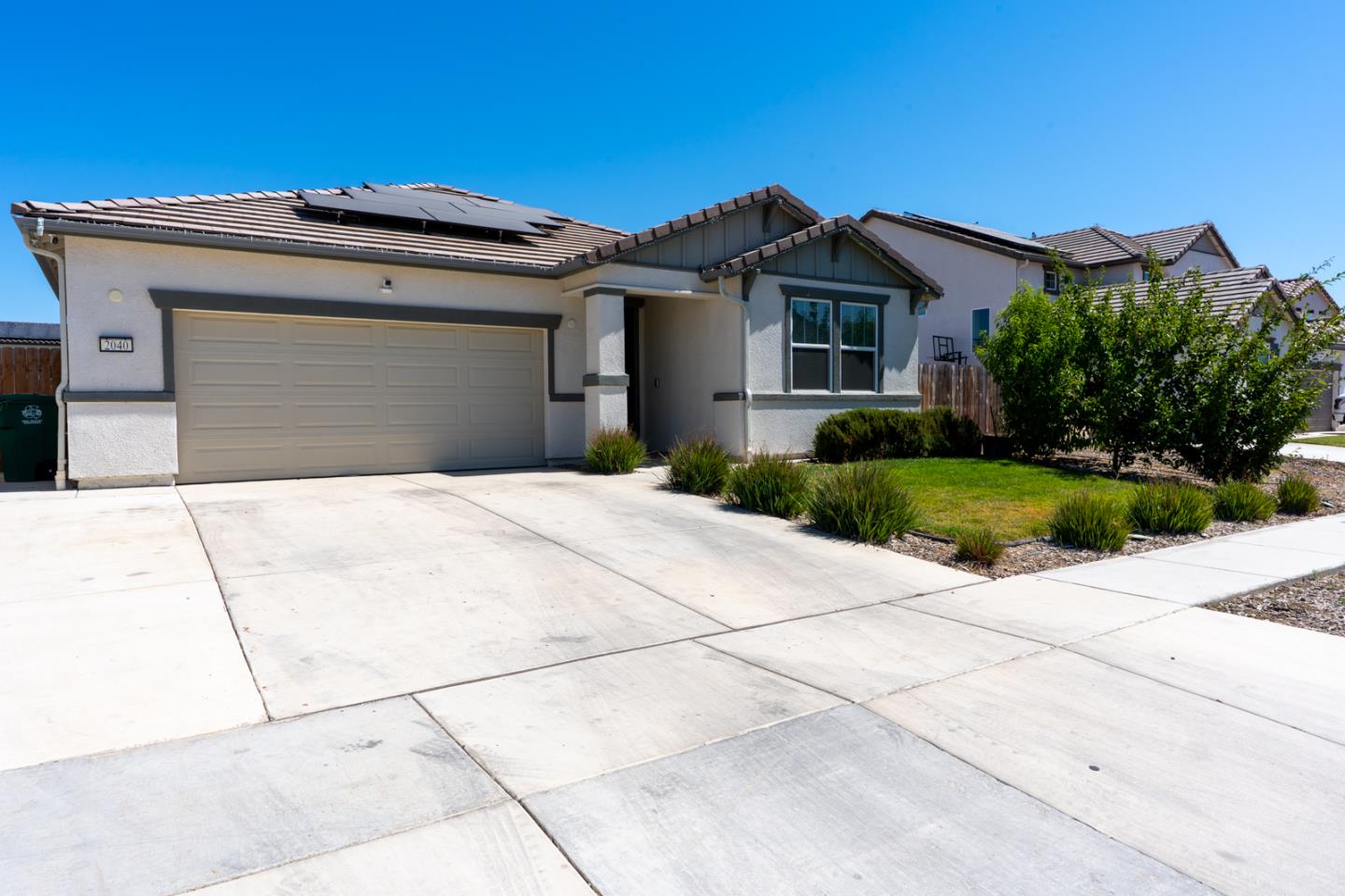 Detail Gallery Image 2 of 50 For 2040 Edwards St, Los Banos,  CA 93635 - 4 Beds | 3 Baths