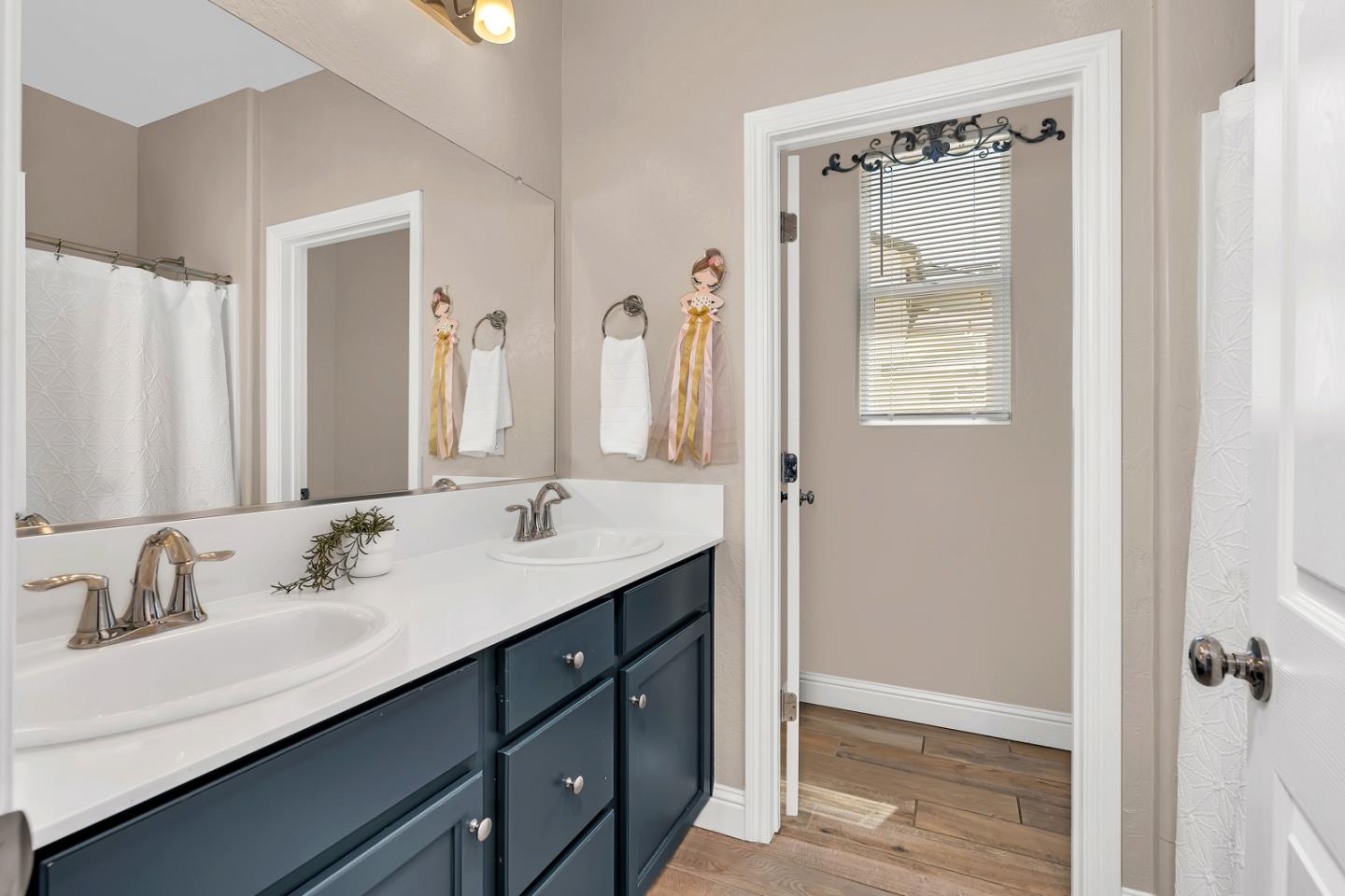 Detail Gallery Image 20 of 50 For 2040 Edwards St, Los Banos,  CA 93635 - 4 Beds | 3 Baths