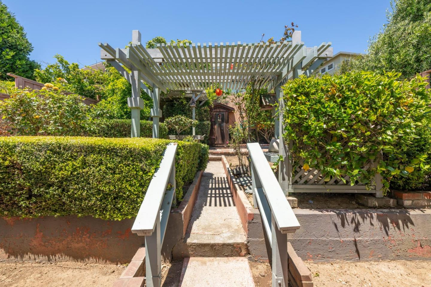 Detail Gallery Image 17 of 22 For 633 Pine Ter, South San Francisco,  CA 94080 - 3 Beds | 1 Baths
