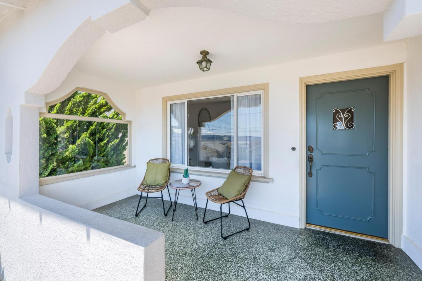 Detail Gallery Image 2 of 22 For 633 Pine Ter, South San Francisco,  CA 94080 - 3 Beds | 1 Baths
