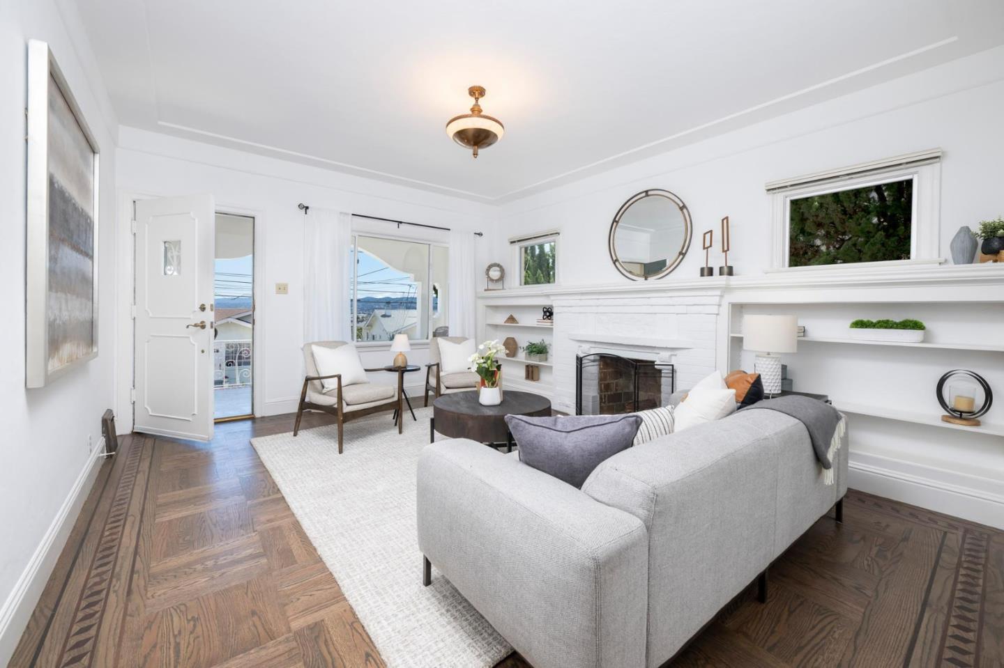 Detail Gallery Image 4 of 22 For 633 Pine Ter, South San Francisco,  CA 94080 - 3 Beds | 1 Baths