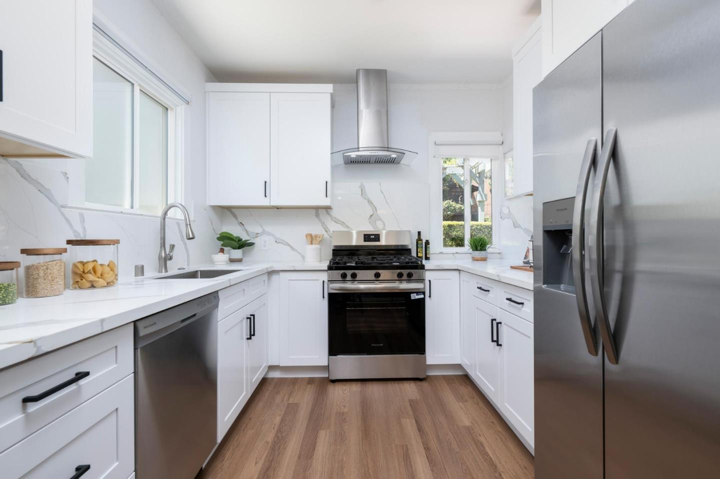 Detail Gallery Image 8 of 22 For 633 Pine Ter, South San Francisco,  CA 94080 - 3 Beds | 1 Baths