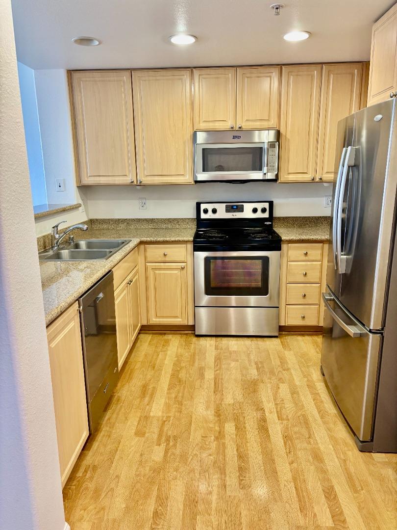 Detail Gallery Image 11 of 23 For 1883 Agnew Rd #425,  Santa Clara,  CA 95054 - 2 Beds | 2 Baths