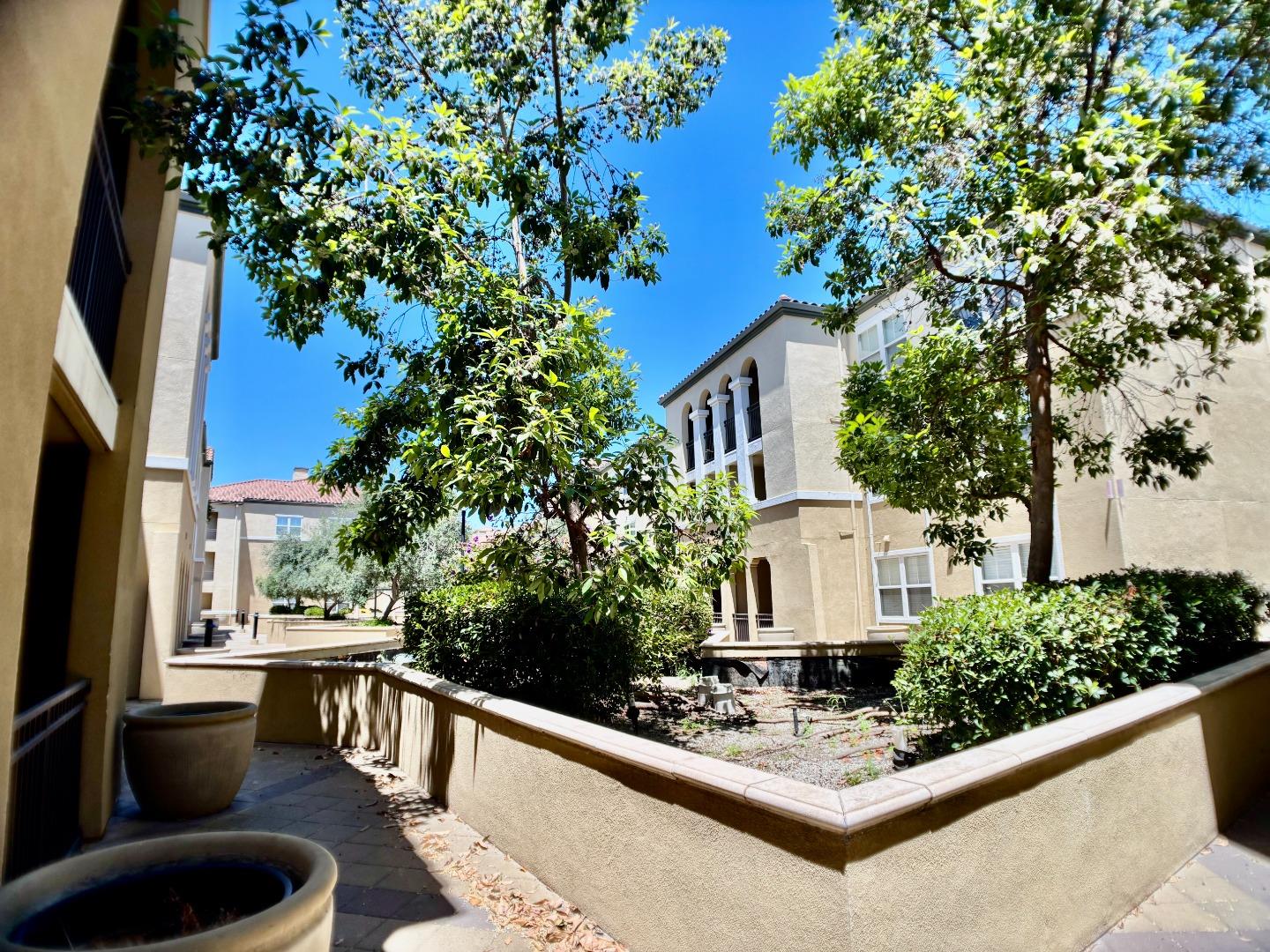 Detail Gallery Image 5 of 23 For 1883 Agnew Rd #425,  Santa Clara,  CA 95054 - 2 Beds | 2 Baths