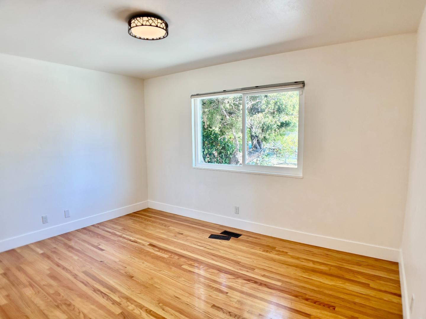 Detail Gallery Image 10 of 32 For 1352 Carrie Lee Way, San Jose,  CA 95118 - 3 Beds | 2 Baths