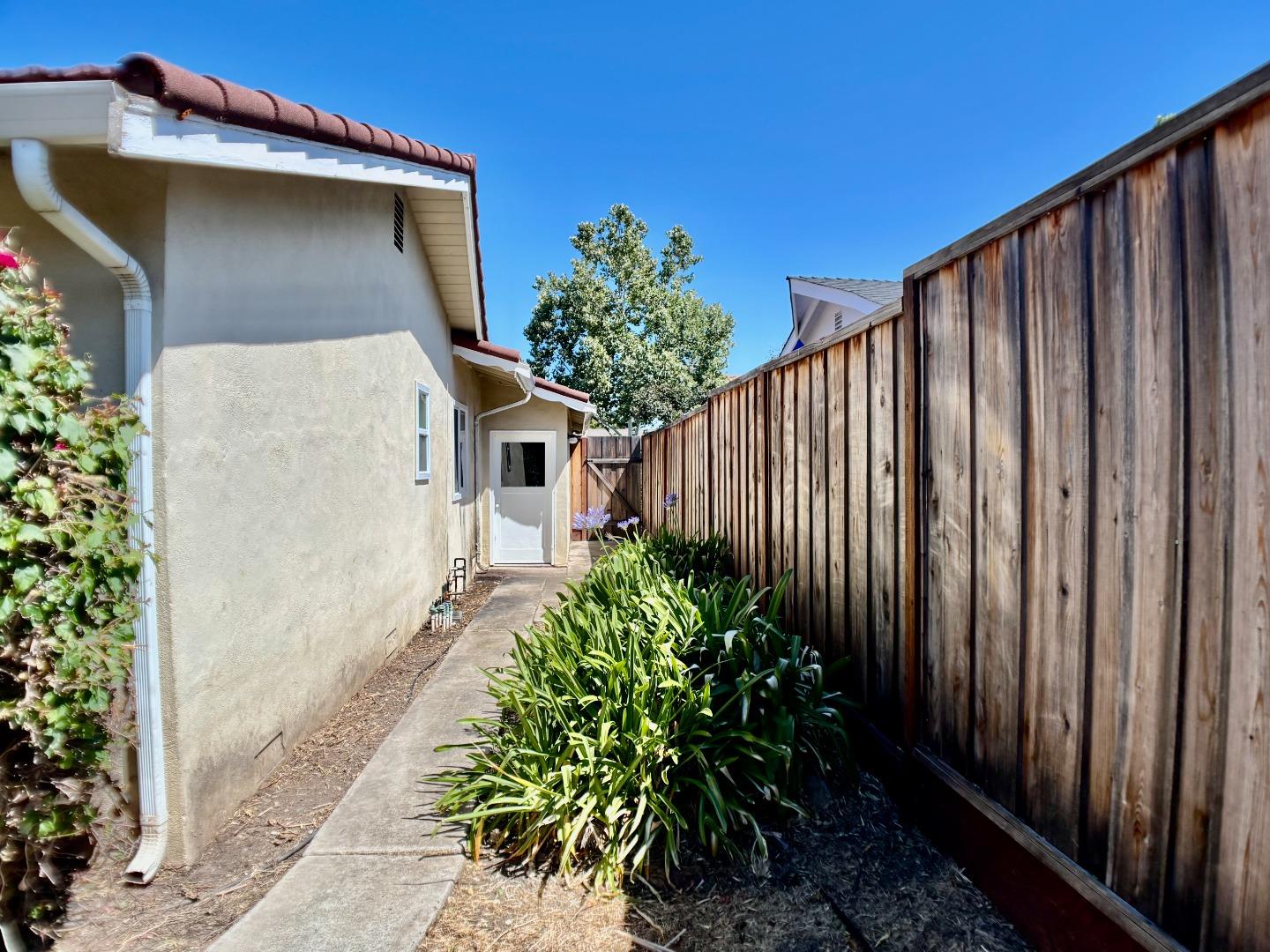 Detail Gallery Image 22 of 32 For 1352 Carrie Lee Way, San Jose,  CA 95118 - 3 Beds | 2 Baths