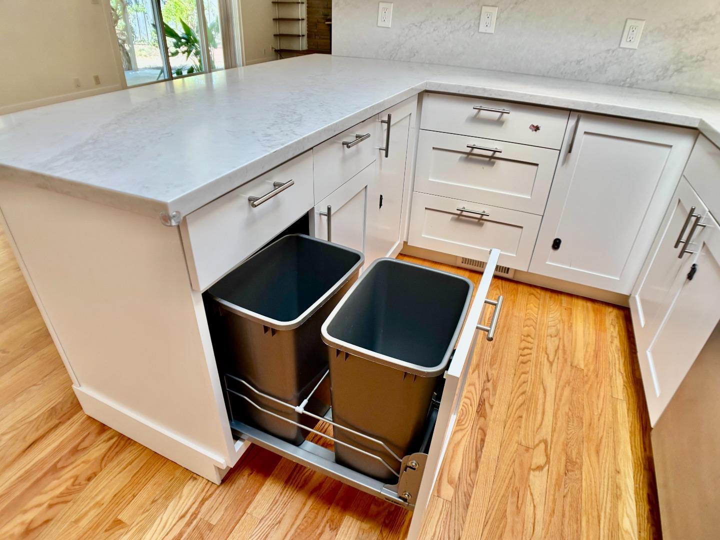 Detail Gallery Image 7 of 32 For 1352 Carrie Lee Way, San Jose,  CA 95118 - 3 Beds | 2 Baths
