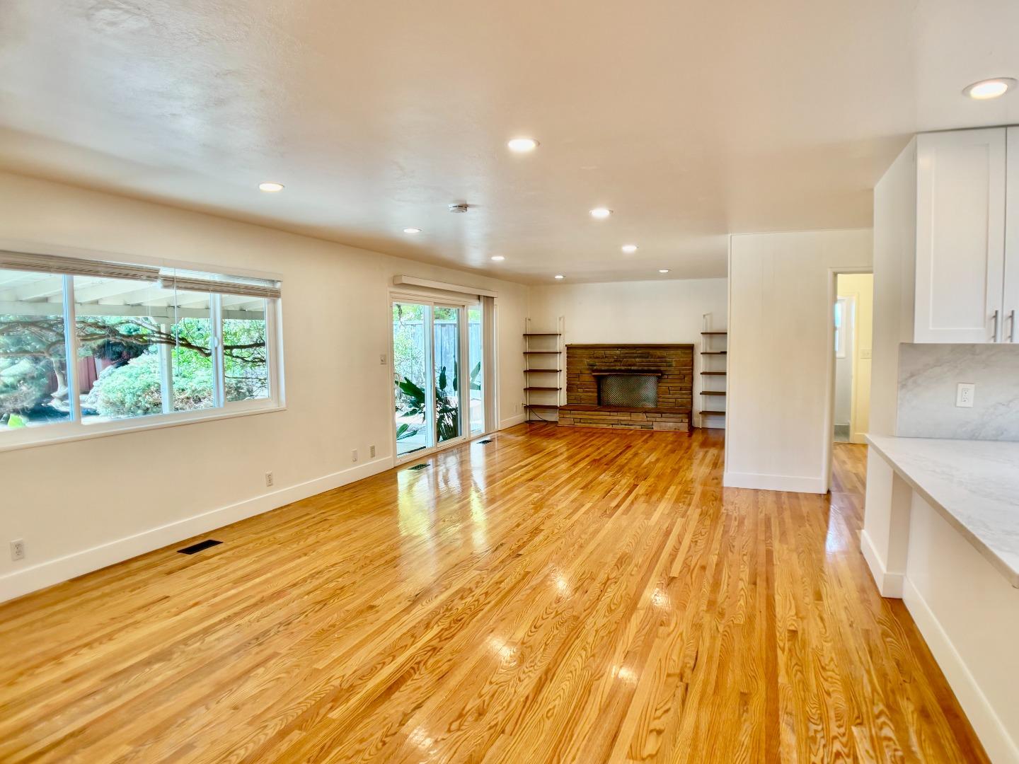 Detail Gallery Image 8 of 32 For 1352 Carrie Lee Way, San Jose,  CA 95118 - 3 Beds | 2 Baths