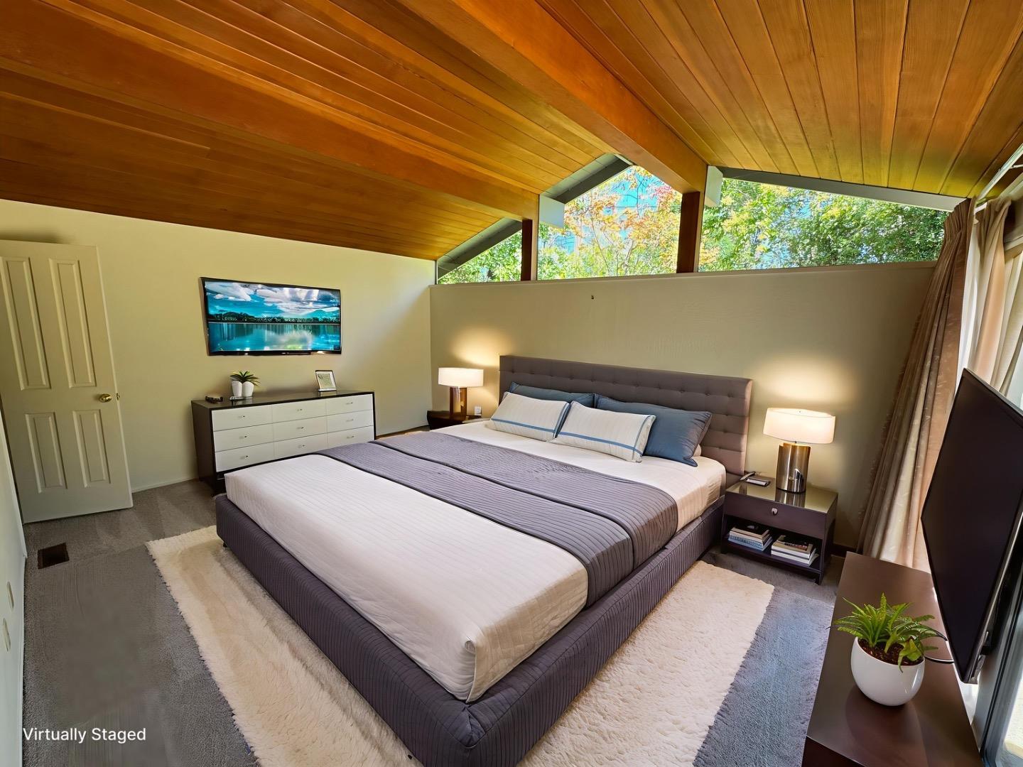 Detail Gallery Image 2 of 7 For 665 San Martin Pl, Los Altos,  CA 94024 - 5 Beds | 2/1 Baths