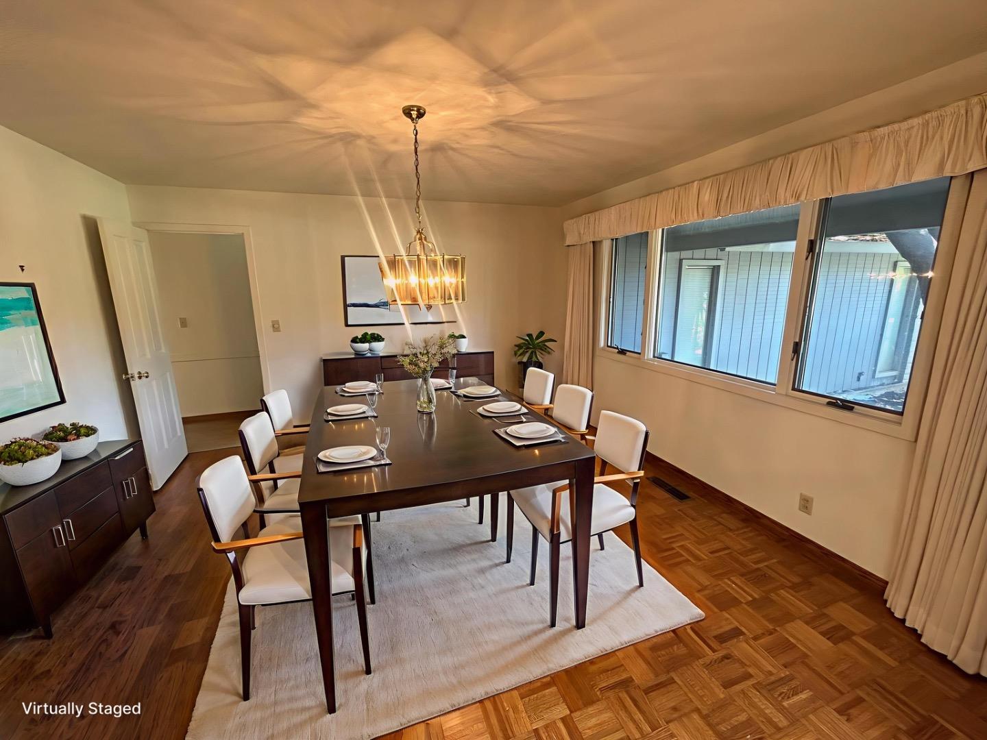Detail Gallery Image 4 of 7 For 665 San Martin Pl, Los Altos,  CA 94024 - 5 Beds | 2/1 Baths