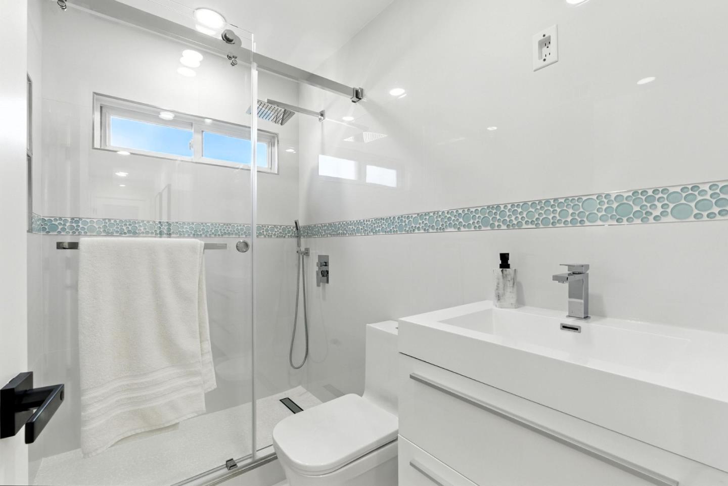 Detail Gallery Image 21 of 60 For 3284 Denton Way, San Jose,  CA 95121 - 5 Beds | 3 Baths