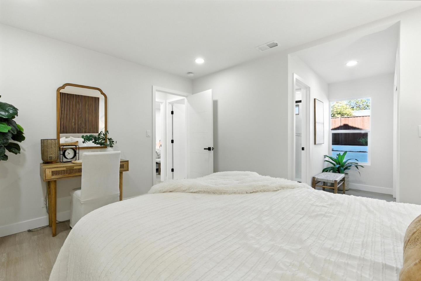 Detail Gallery Image 24 of 60 For 3284 Denton Way, San Jose,  CA 95121 - 5 Beds | 3 Baths