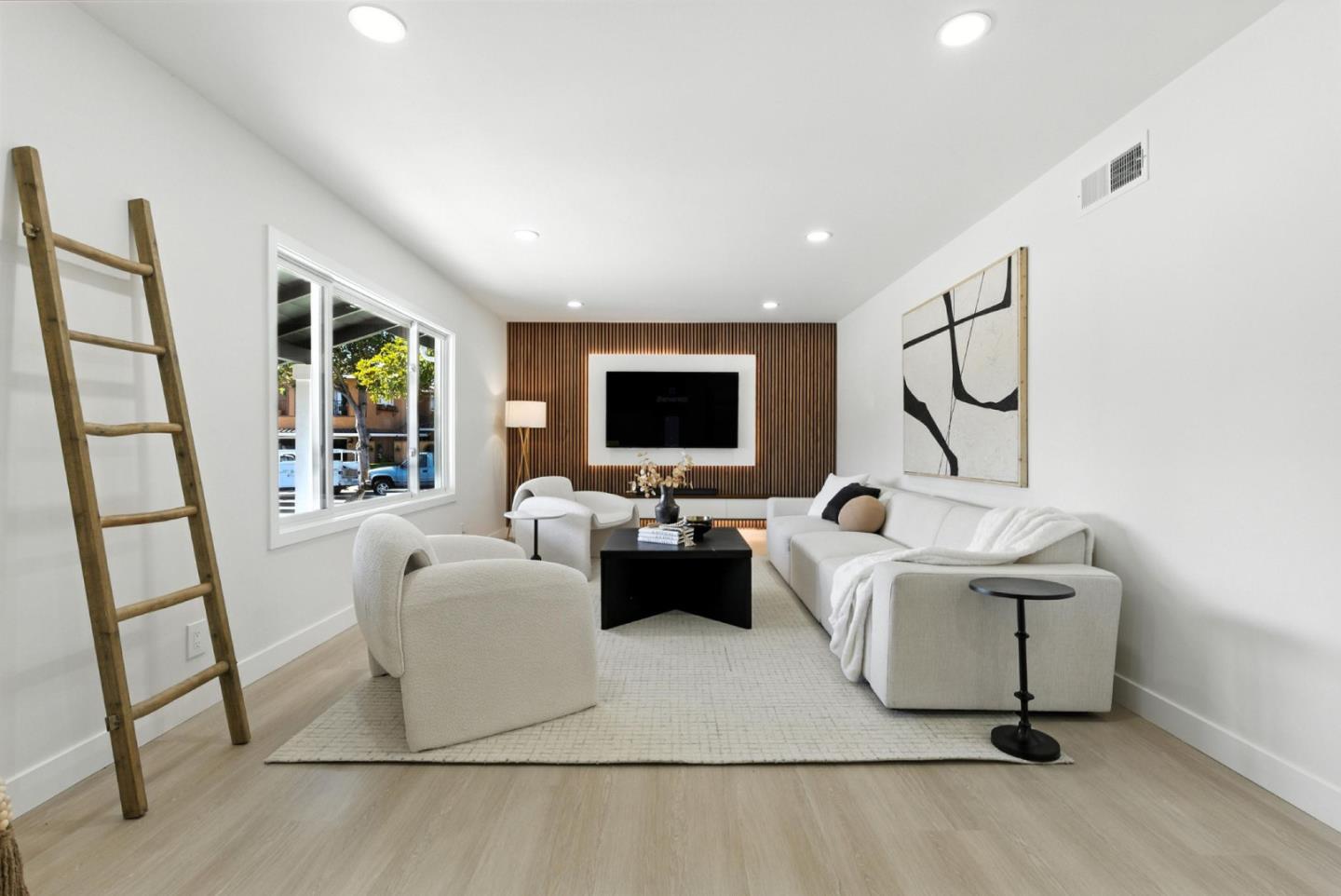Detail Gallery Image 5 of 60 For 3284 Denton Way, San Jose,  CA 95121 - 5 Beds | 3 Baths