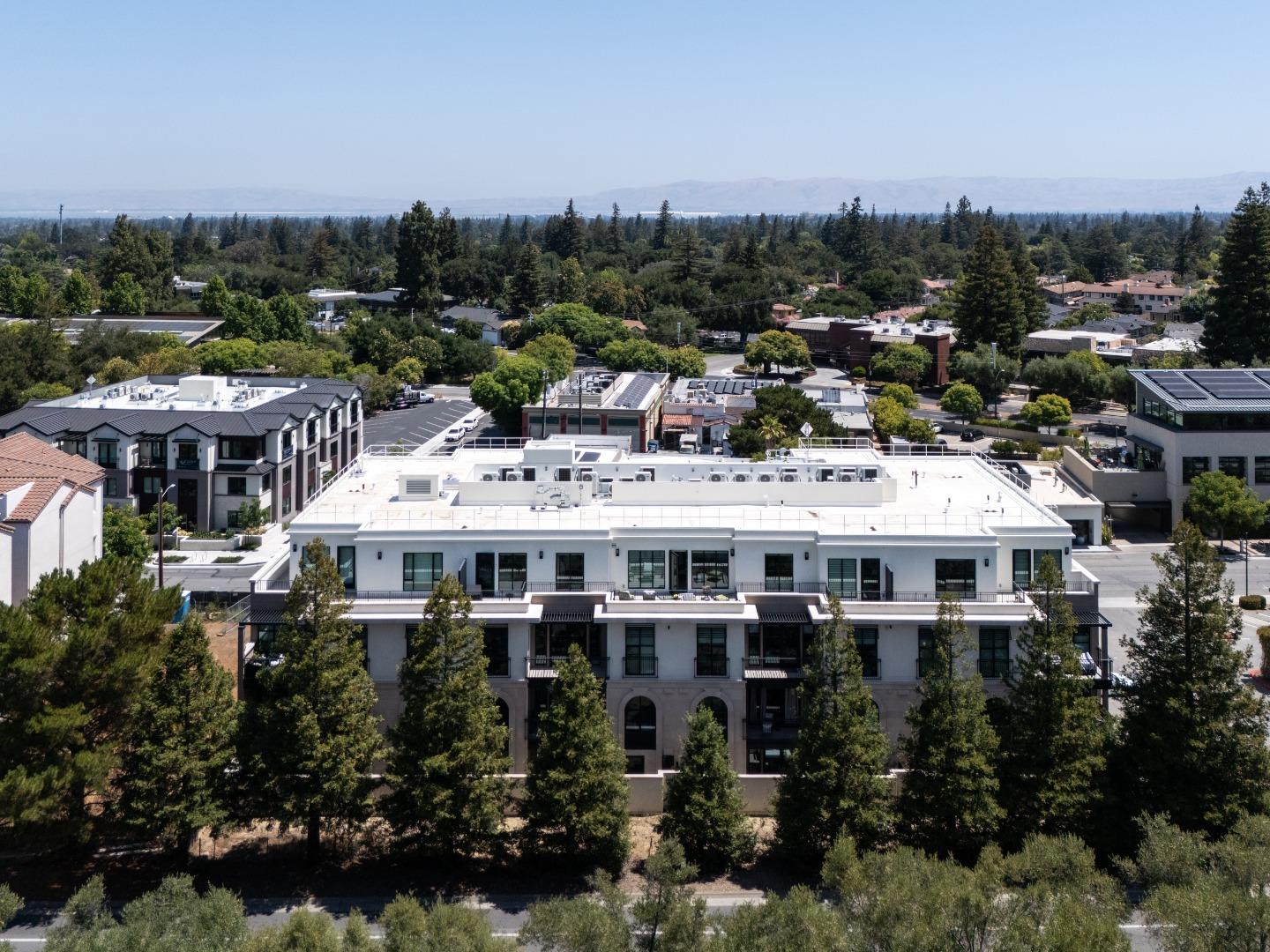 Detail Gallery Image 11 of 11 For 450 First St #302,  Los Altos,  CA 94022 - 2 Beds | 2/1 Baths