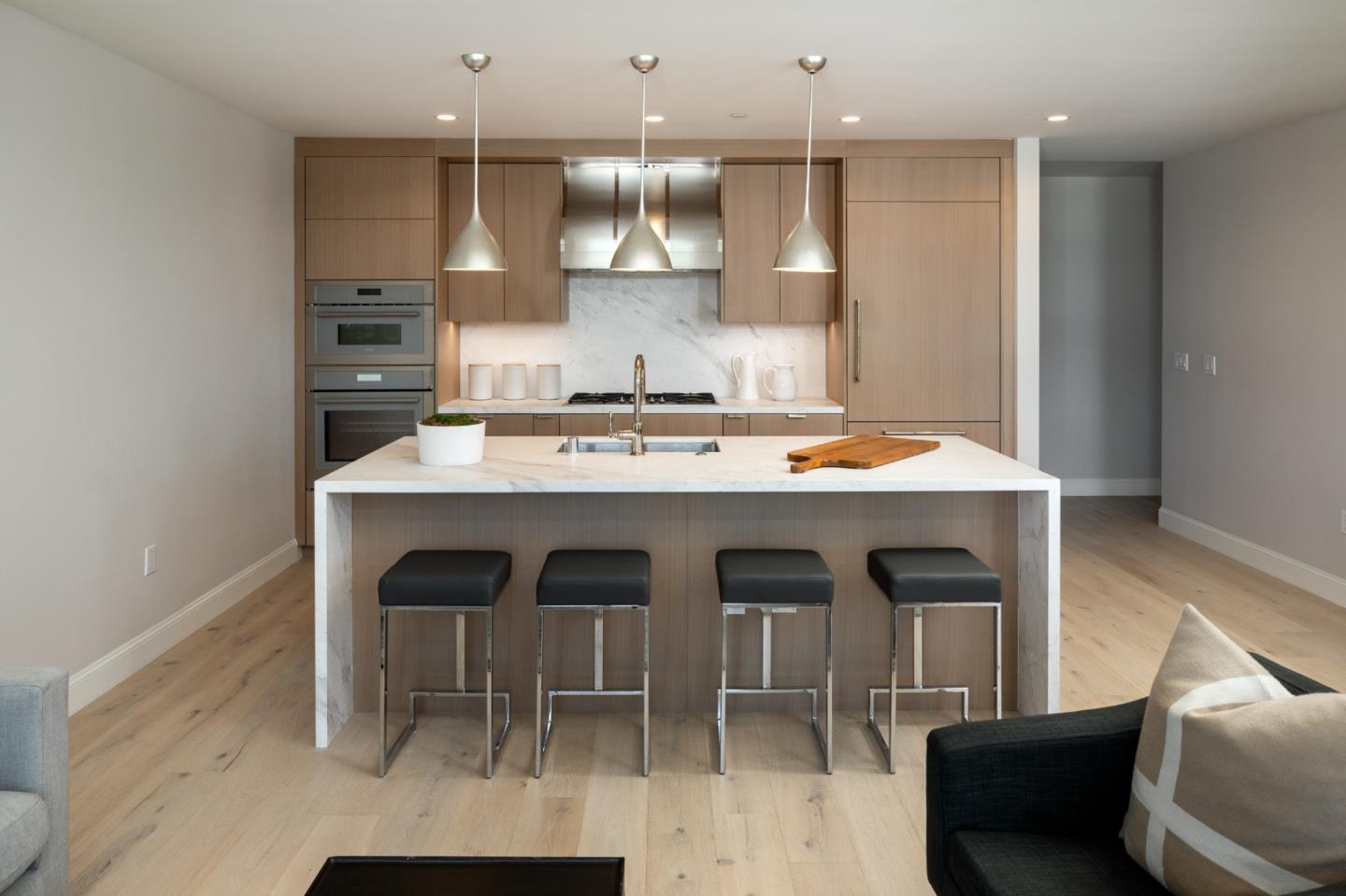 Detail Gallery Image 3 of 11 For 450 First St #302,  Los Altos,  CA 94022 - 2 Beds | 2/1 Baths