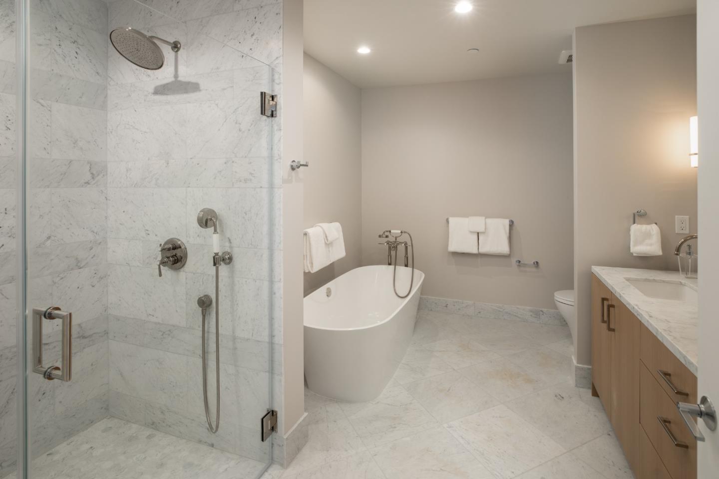 Detail Gallery Image 7 of 11 For 450 First St #302,  Los Altos,  CA 94022 - 2 Beds | 2/1 Baths