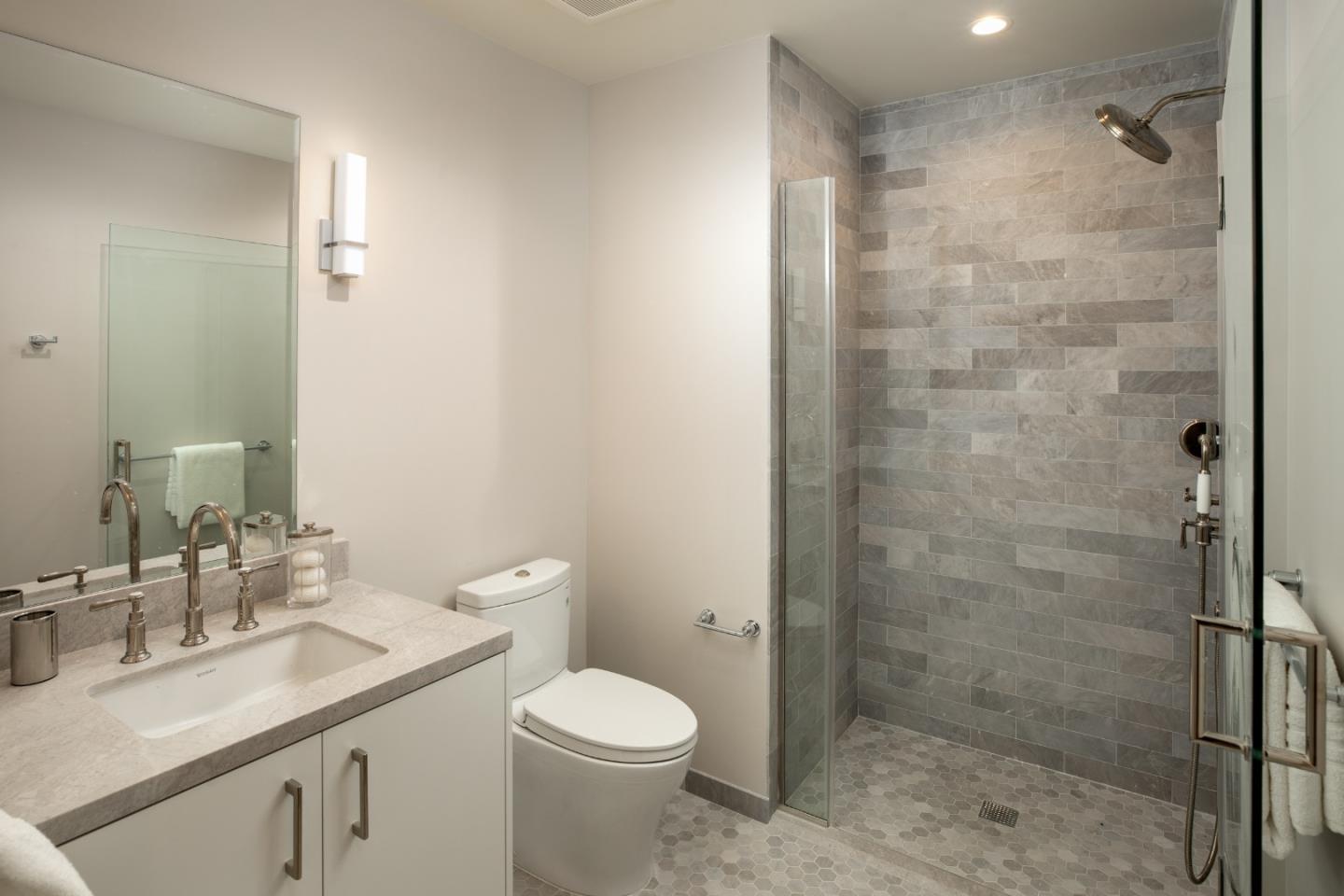 Detail Gallery Image 10 of 12 For 450 First St #201,  Los Altos,  CA 94022 - 2 Beds | 2/1 Baths
