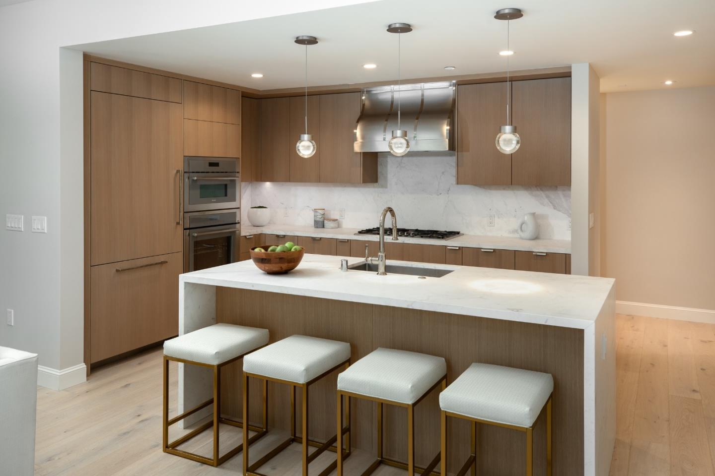 Detail Gallery Image 5 of 12 For 450 First St #201,  Los Altos,  CA 94022 - 2 Beds | 2/1 Baths
