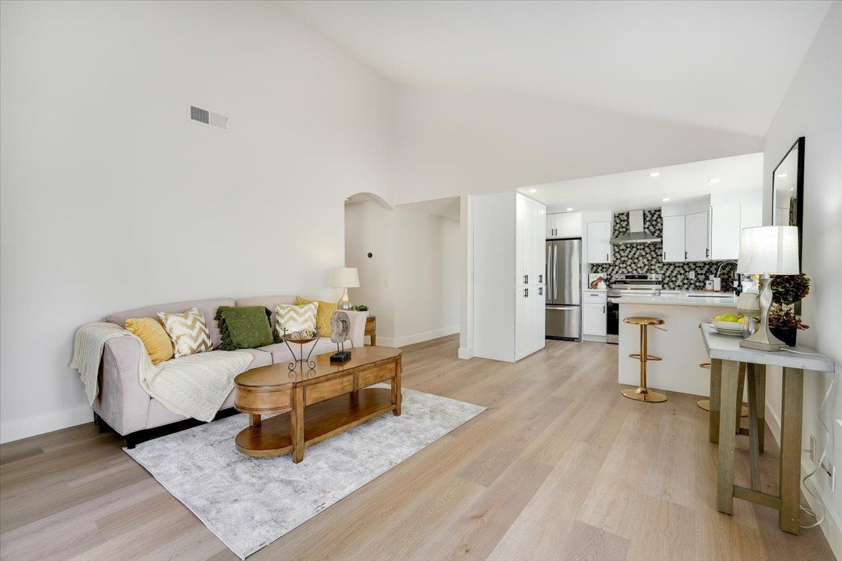Detail Gallery Image 19 of 35 For 505 Drake Ct, Foster City,  CA 94404 - 4 Beds | 2/1 Baths