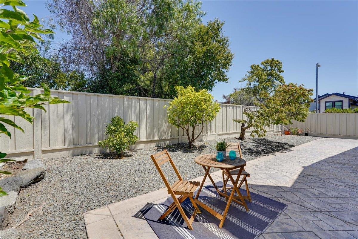 Detail Gallery Image 29 of 35 For 505 Drake Ct, Foster City,  CA 94404 - 4 Beds | 2/1 Baths