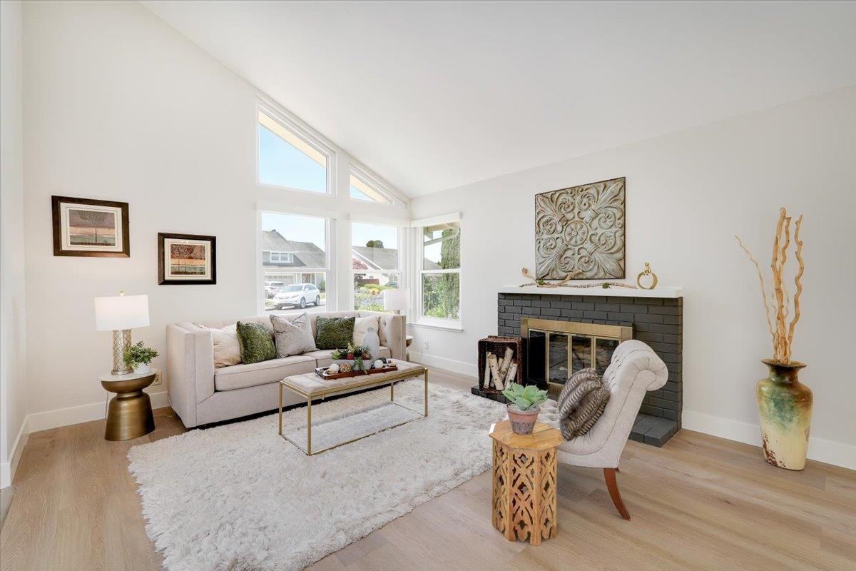 Detail Gallery Image 5 of 35 For 505 Drake Ct, Foster City,  CA 94404 - 4 Beds | 2/1 Baths