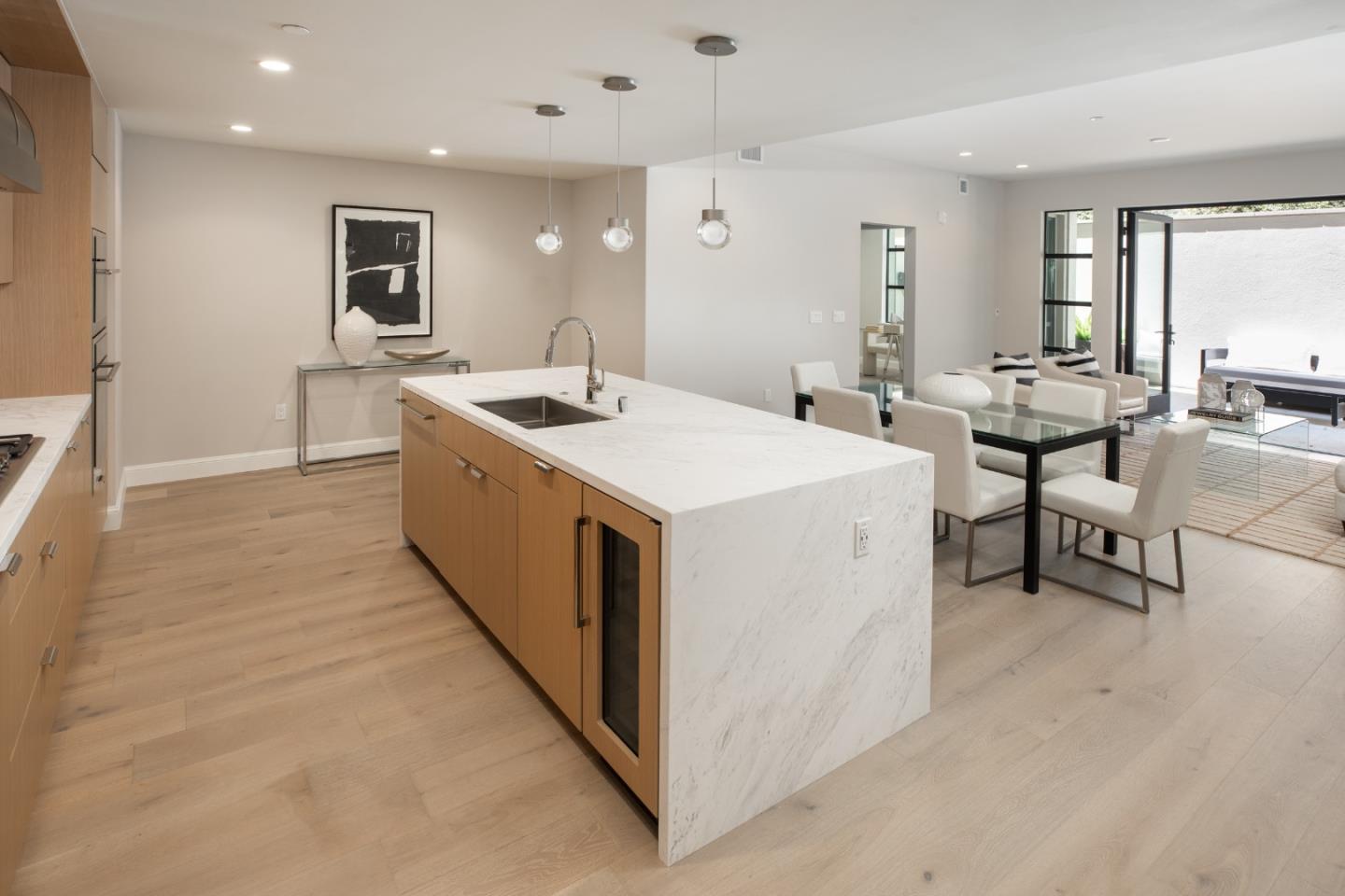 Detail Gallery Image 4 of 12 For 450 First St #107,  Los Altos,  CA 94022 - 2 Beds | 2 Baths