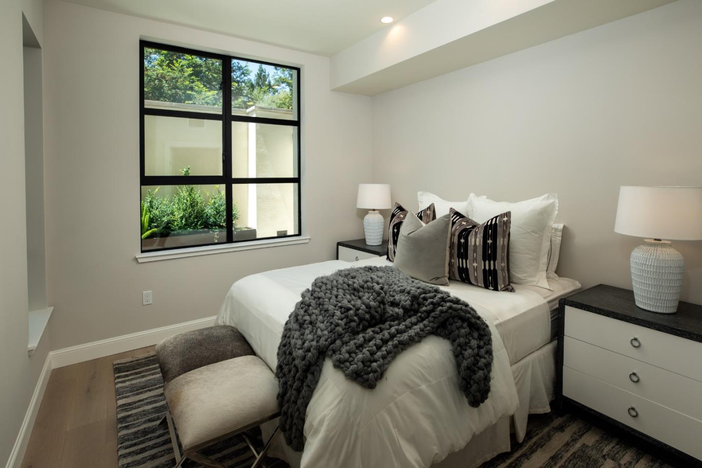 Detail Gallery Image 8 of 12 For 450 First St #107,  Los Altos,  CA 94022 - 2 Beds | 2 Baths