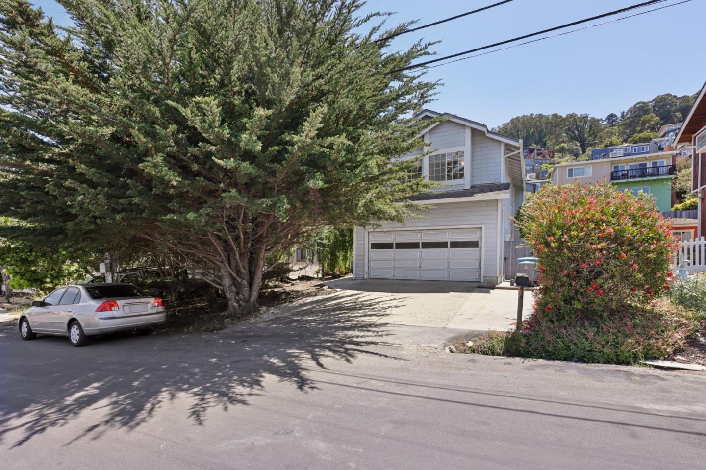 Detail Gallery Image 1 of 32 For 296 San Pedro Ave, Pacifica,  CA 94044 - 4 Beds | 2/1 Baths