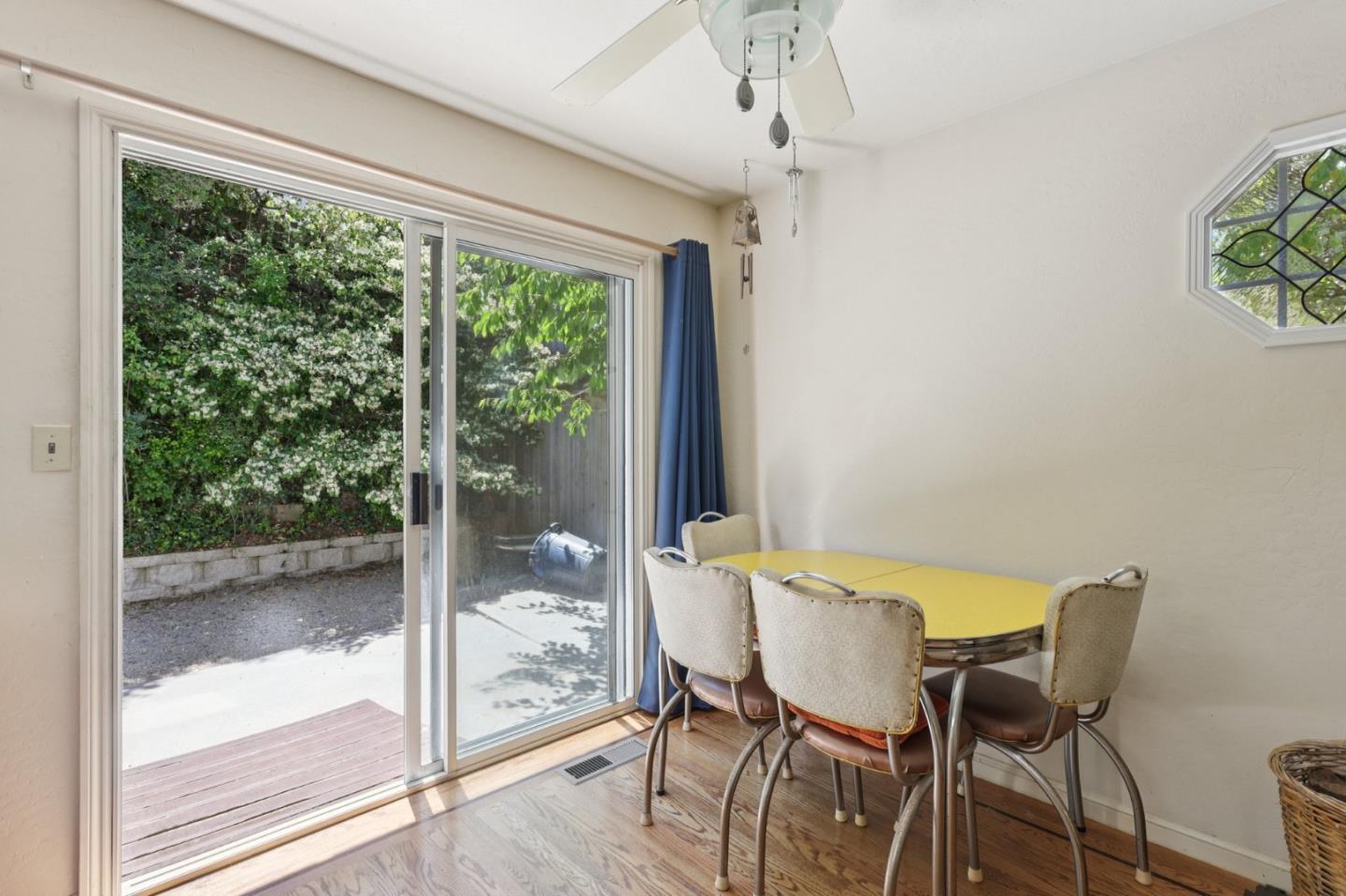 Detail Gallery Image 13 of 32 For 296 San Pedro Ave, Pacifica,  CA 94044 - 4 Beds | 2/1 Baths