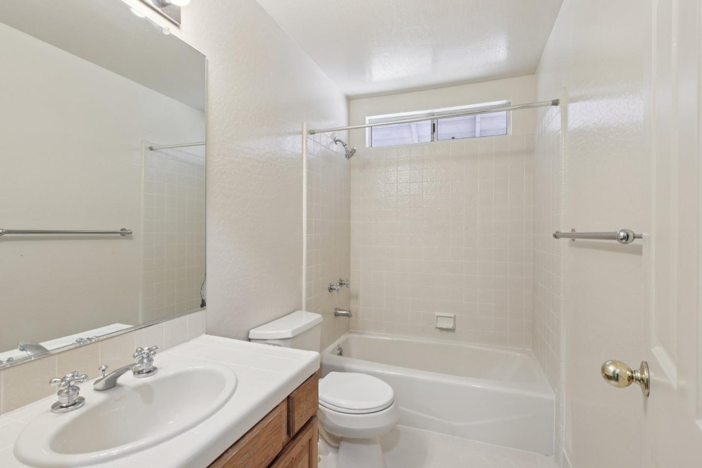 Detail Gallery Image 22 of 32 For 296 San Pedro Ave, Pacifica,  CA 94044 - 4 Beds | 2/1 Baths
