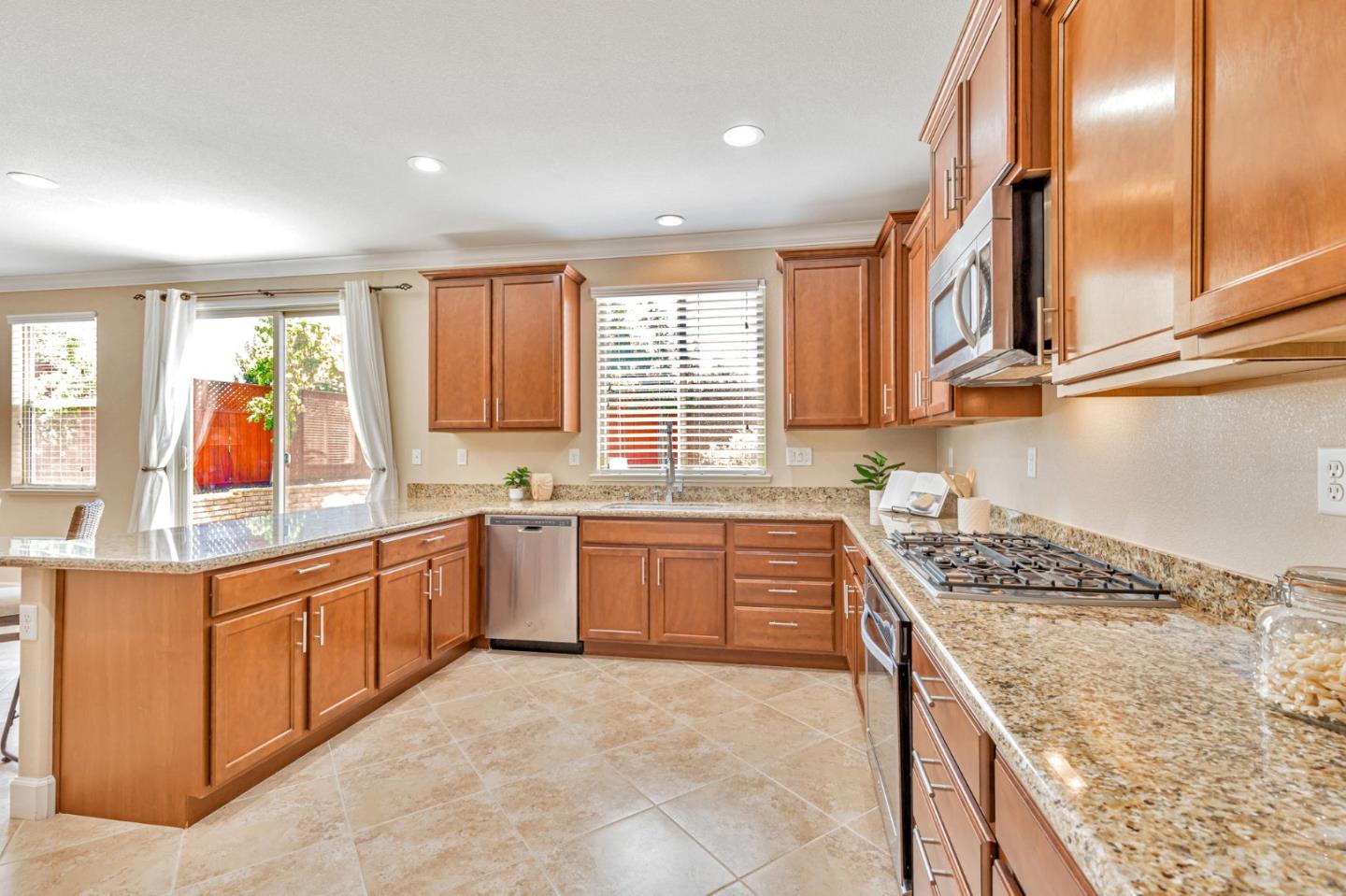 Detail Gallery Image 17 of 62 For 17425 Shelton Way, Morgan Hill,  CA 95037 - 3 Beds | 2/1 Baths
