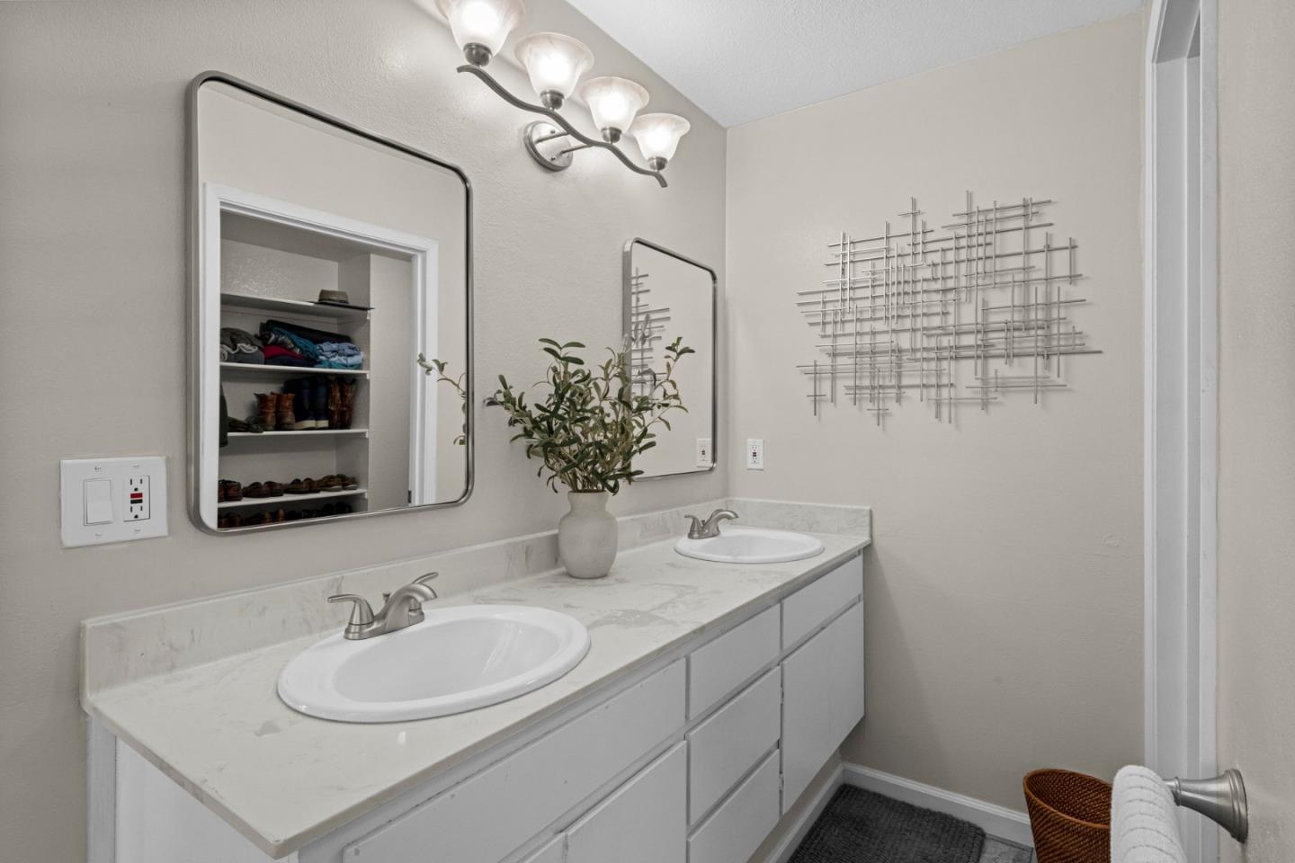 Detail Gallery Image 31 of 66 For 2137 Darnis Cir, Morgan Hill,  CA 95037 - 2 Beds | 2/1 Baths