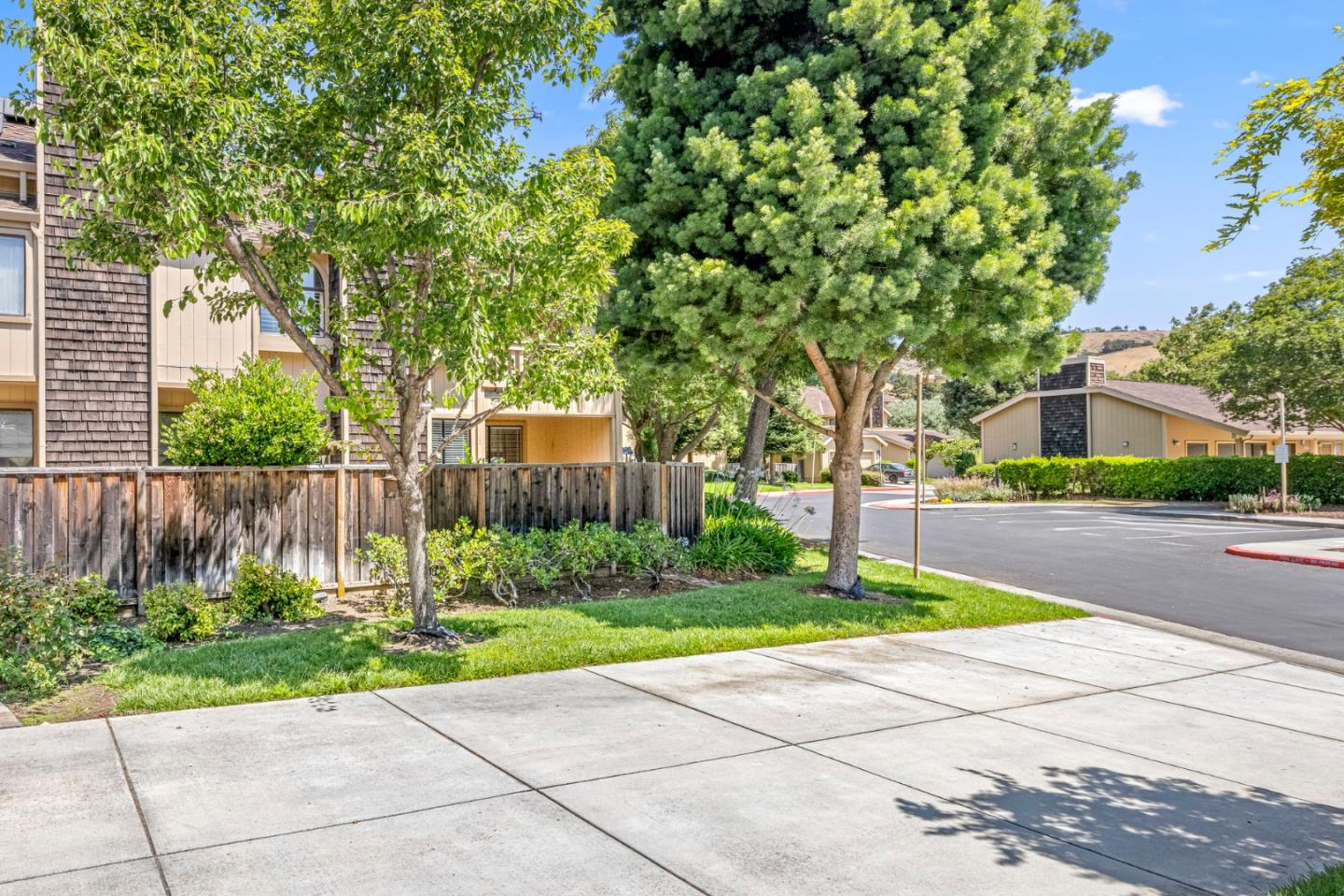 Detail Gallery Image 47 of 66 For 2137 Darnis Cir, Morgan Hill,  CA 95037 - 2 Beds | 2/1 Baths