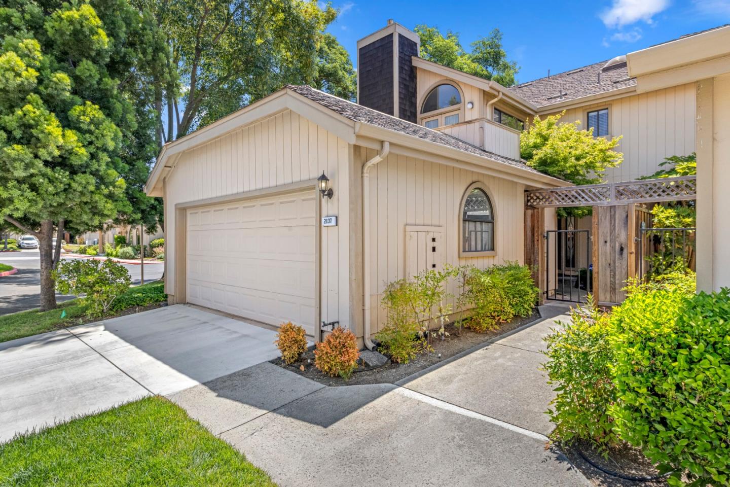 Detail Gallery Image 6 of 66 For 2137 Darnis Cir, Morgan Hill,  CA 95037 - 2 Beds | 2/1 Baths