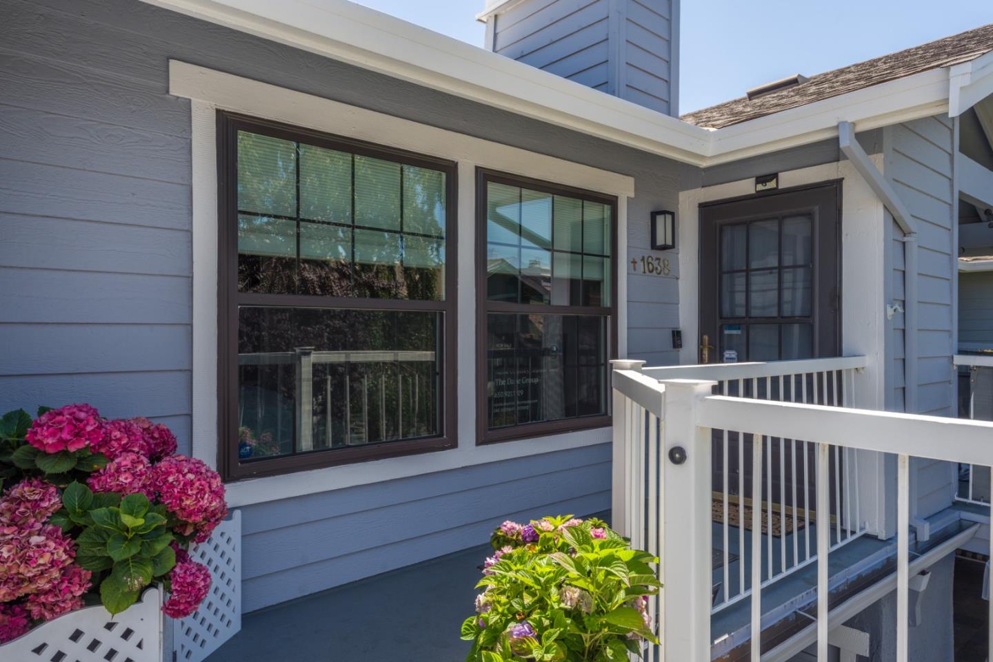 Detail Gallery Image 2 of 17 For 1638 via Laguna #9,  San Mateo,  CA 94404 - 2 Beds | 2 Baths