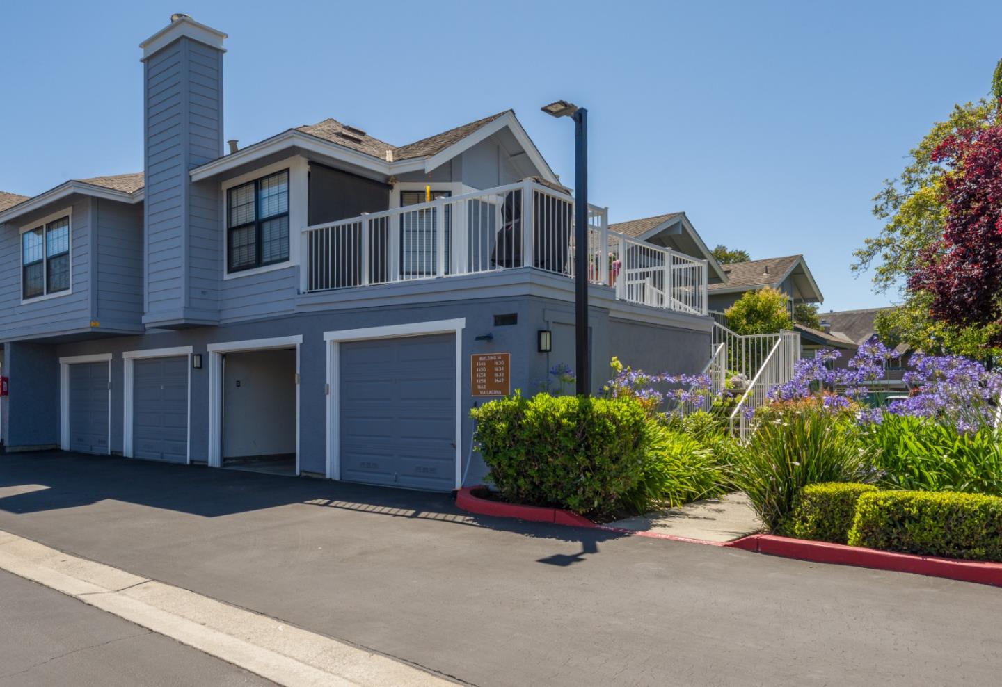 Detail Gallery Image 3 of 17 For 1638 via Laguna #9,  San Mateo,  CA 94404 - 2 Beds | 2 Baths