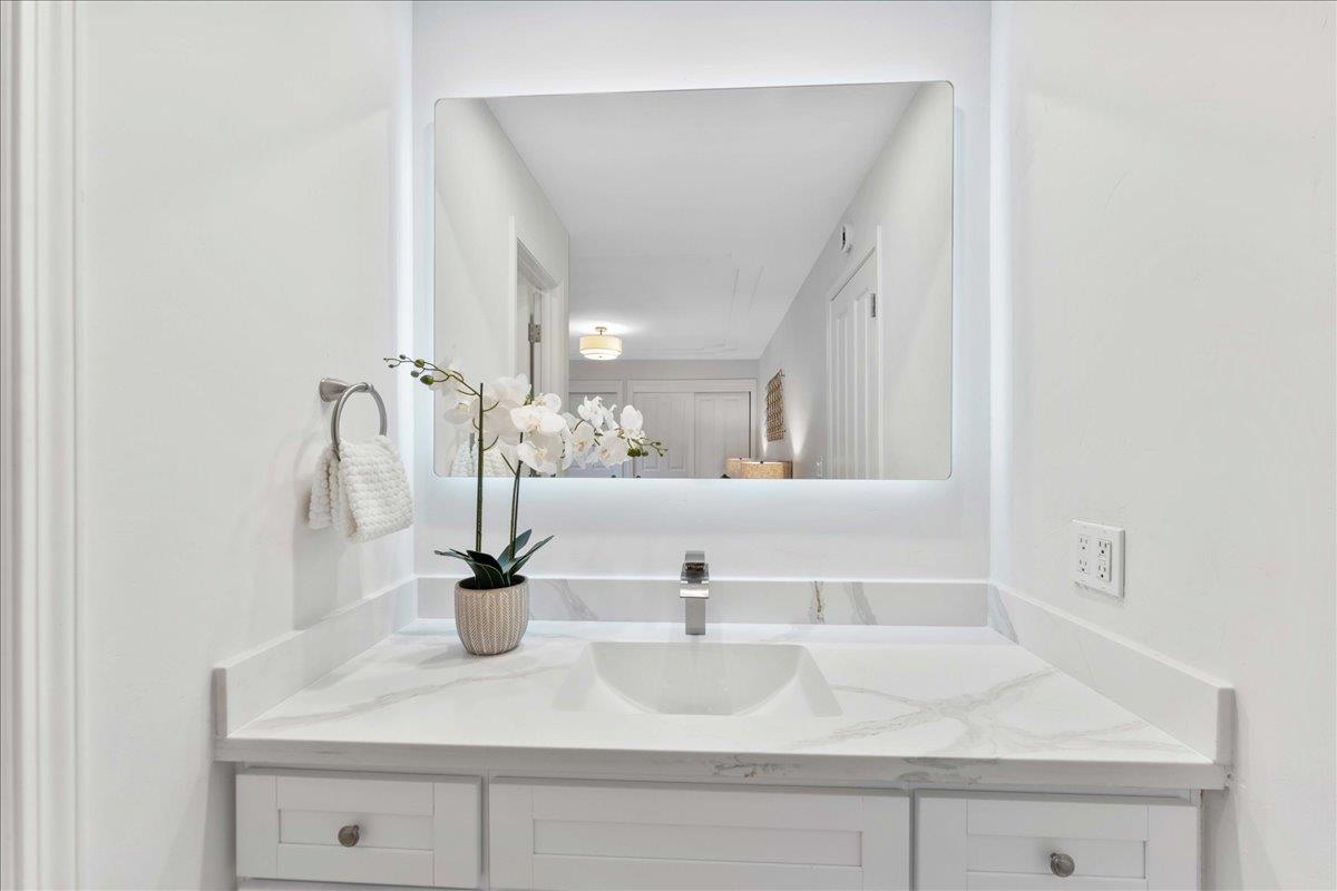 Detail Gallery Image 16 of 33 For 16345 Los Gatos Blvd #33,  Los Gatos,  CA 95032 - 3 Beds | 2 Baths