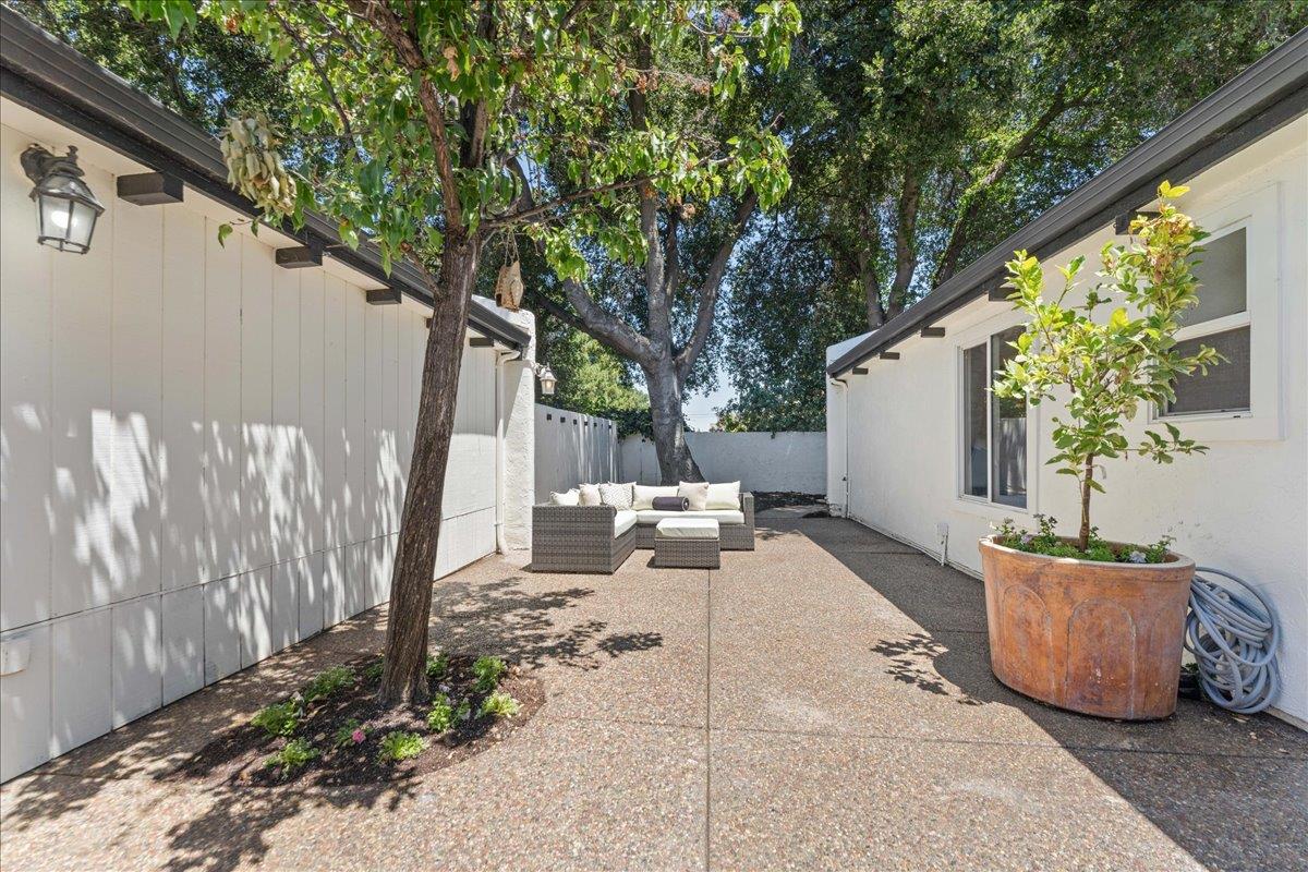 Detail Gallery Image 24 of 33 For 16345 Los Gatos Blvd #33,  Los Gatos,  CA 95032 - 3 Beds | 2 Baths