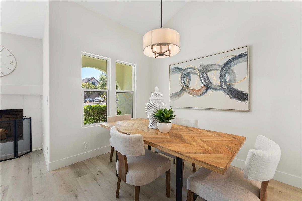 Detail Gallery Image 7 of 33 For 16345 Los Gatos Blvd #33,  Los Gatos,  CA 95032 - 3 Beds | 2 Baths