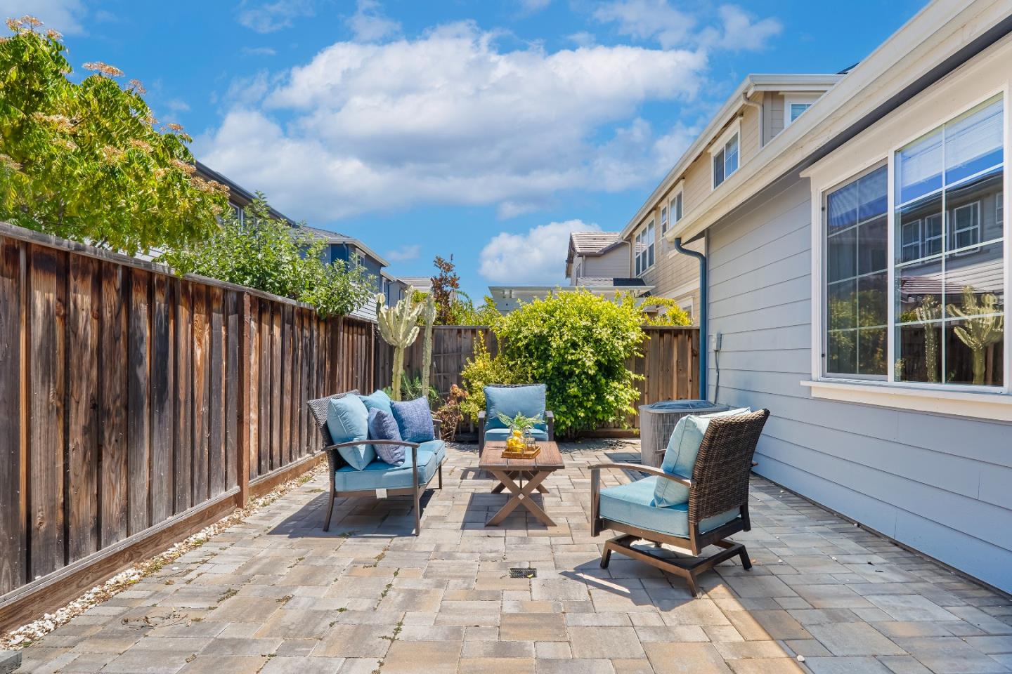 Detail Gallery Image 31 of 41 For 34104 Spur Way, Fremont,  CA 94555 - 4 Beds | 3 Baths